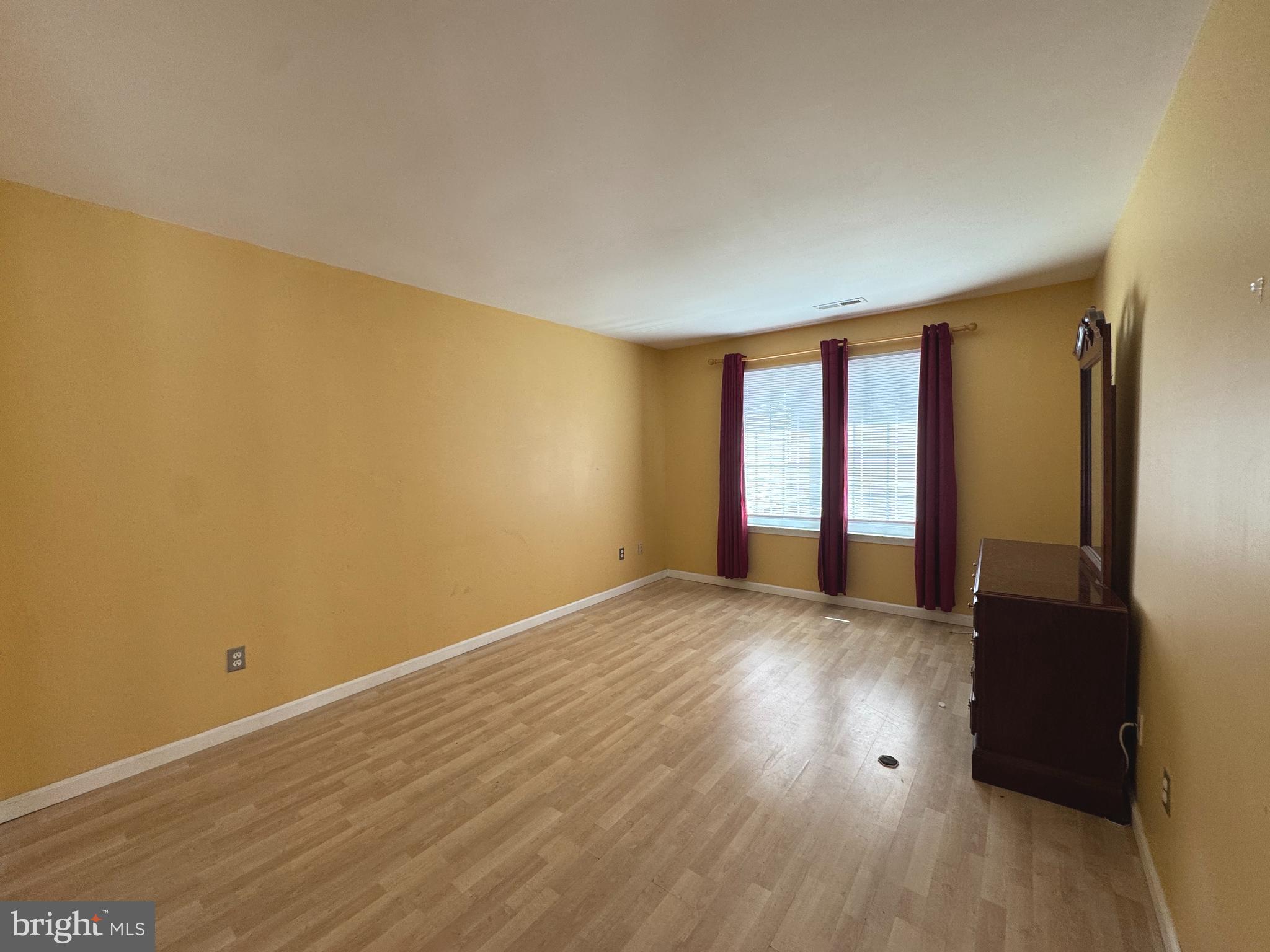 SUMMIT TRACE - Residential