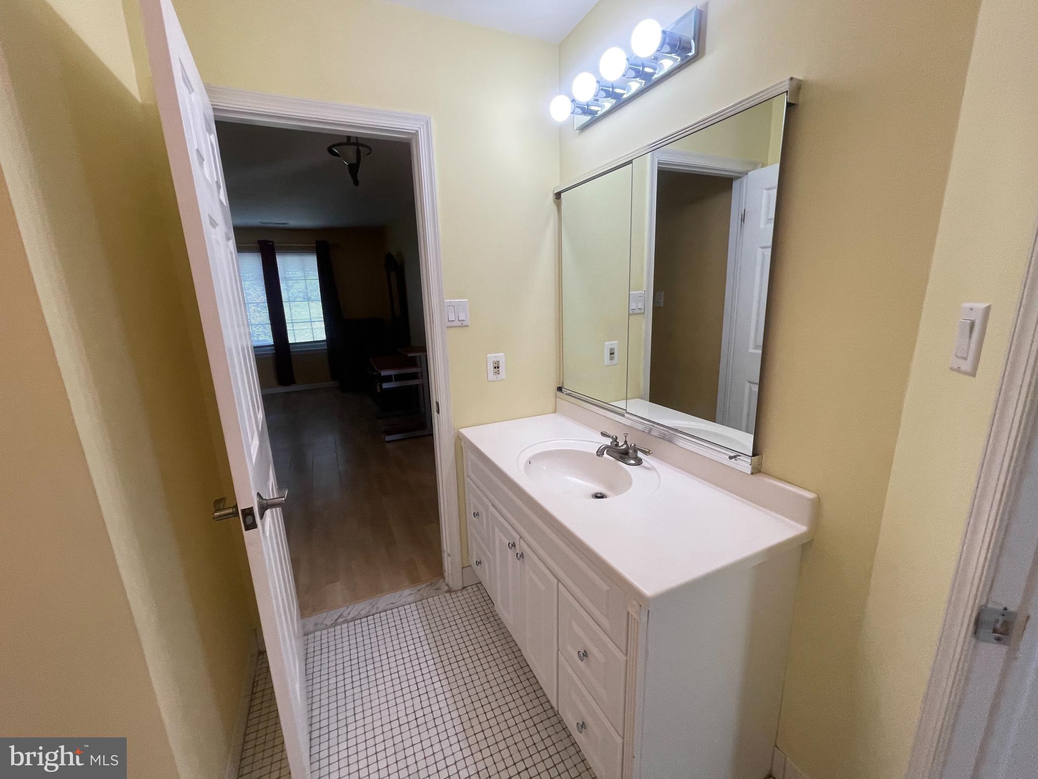 SUMMIT TRACE - Residential
