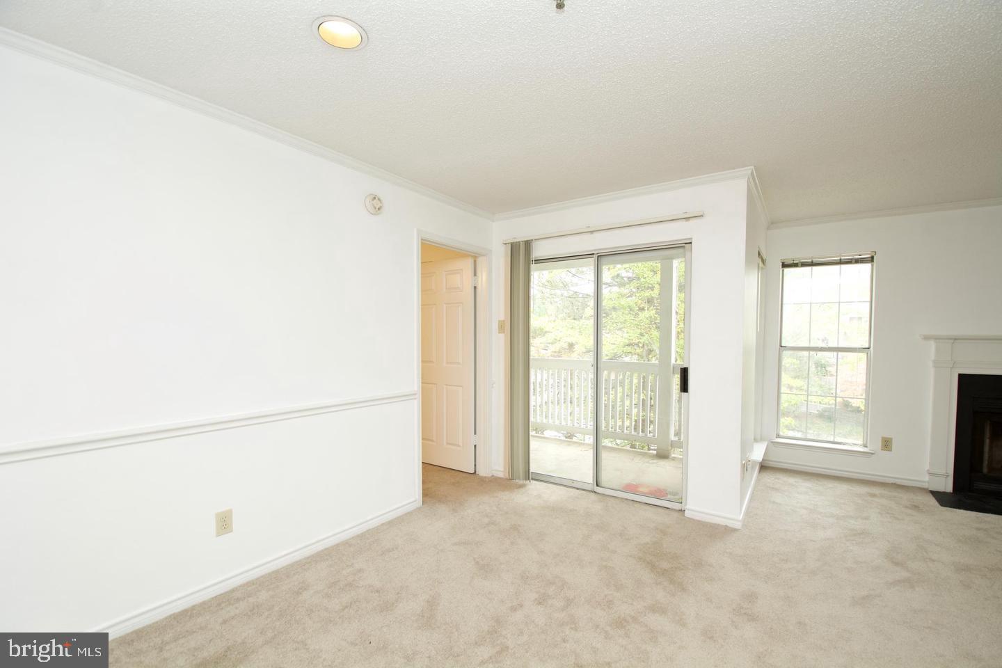 FOUNTAINS AT MCLEAN - Residential Lease