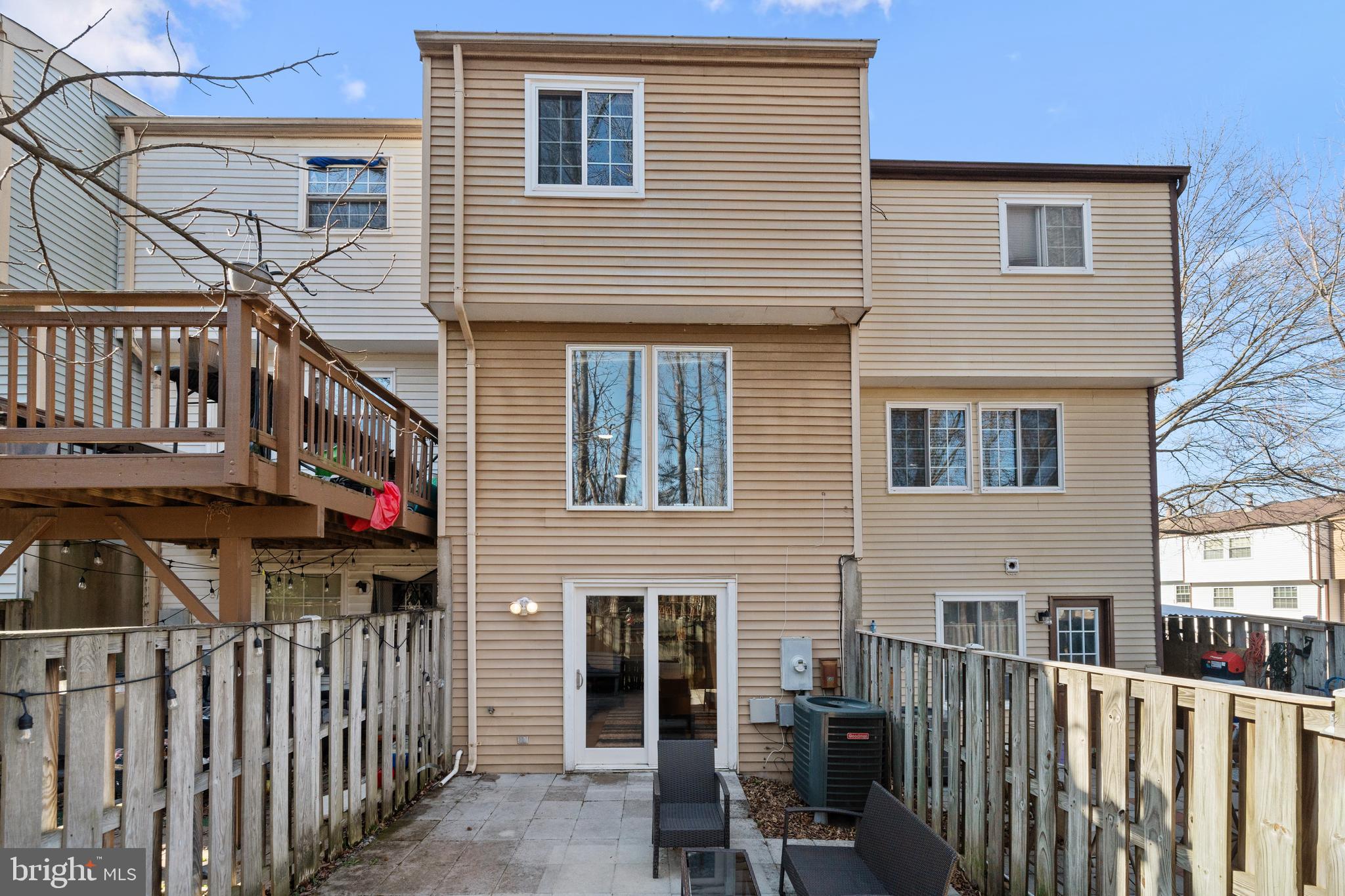 D EVEREUX WEST - Residential
