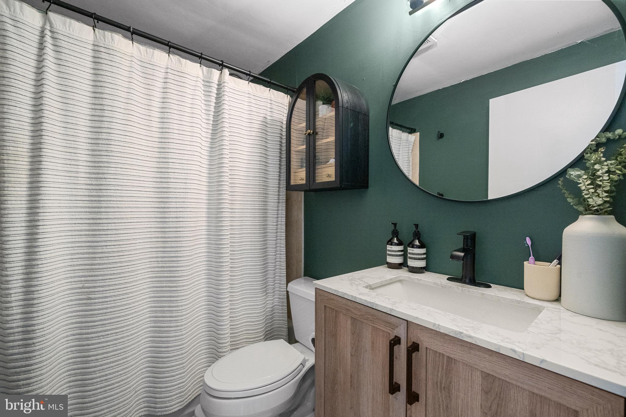 D EVEREUX WEST - Residential