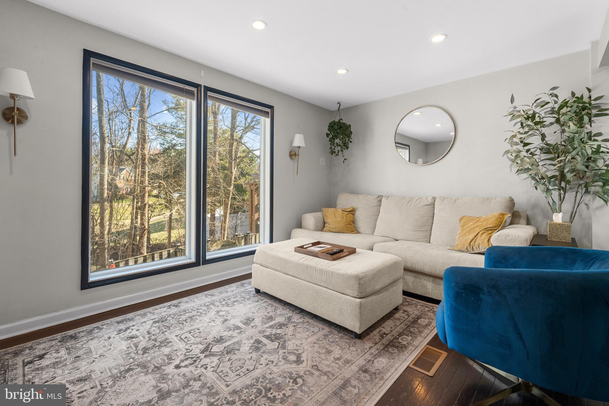 D EVEREUX WEST - Residential