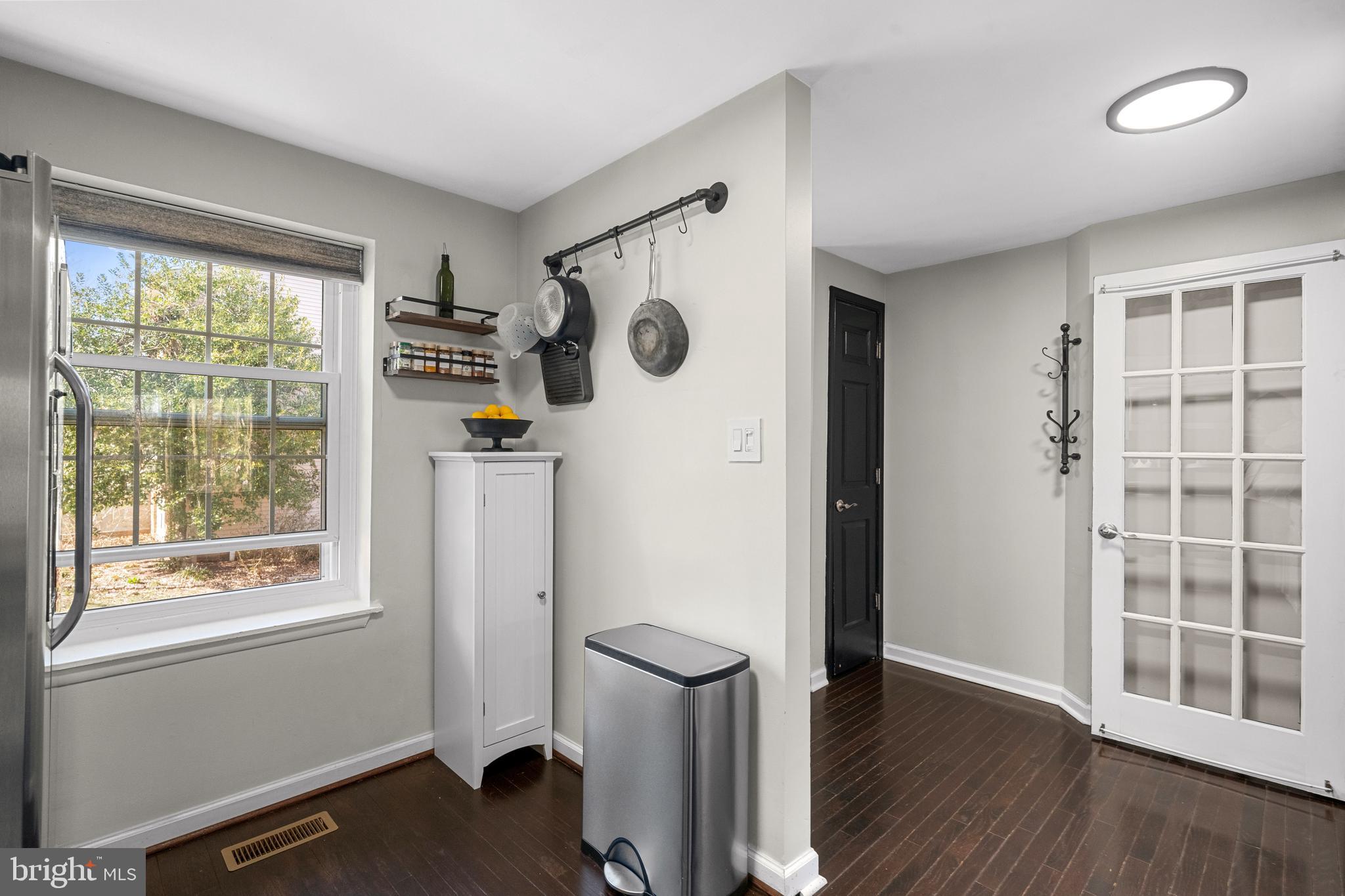 D EVEREUX WEST - Residential