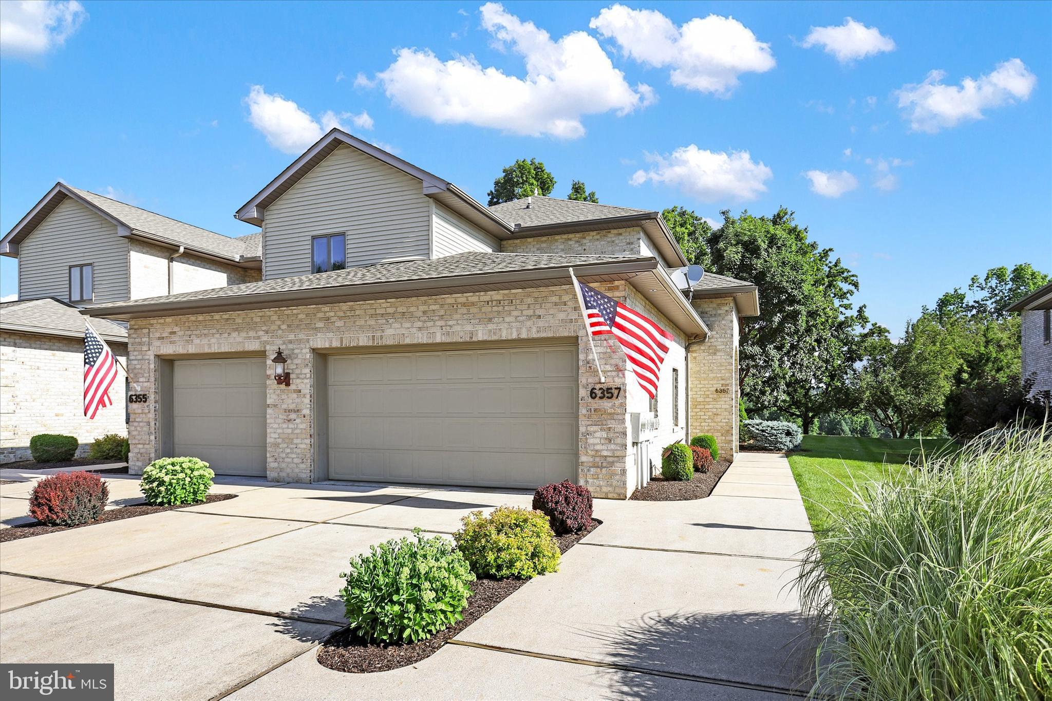 PENN NATIONAL GOLF COURSE COMMUNITY - Residential