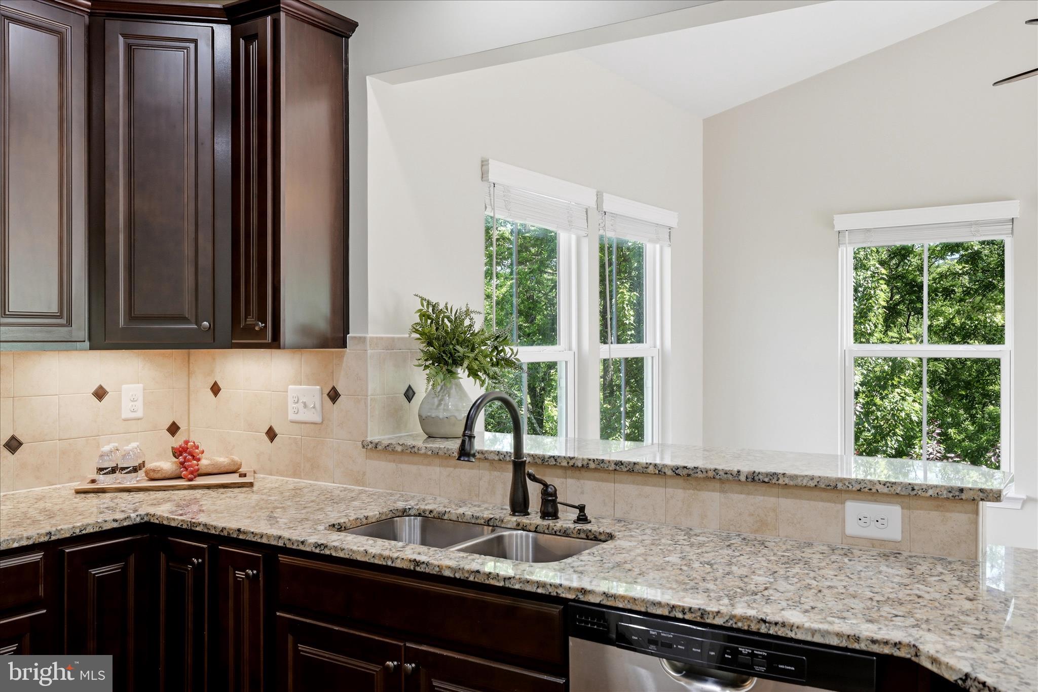 LAKE FREDERICK - Residential