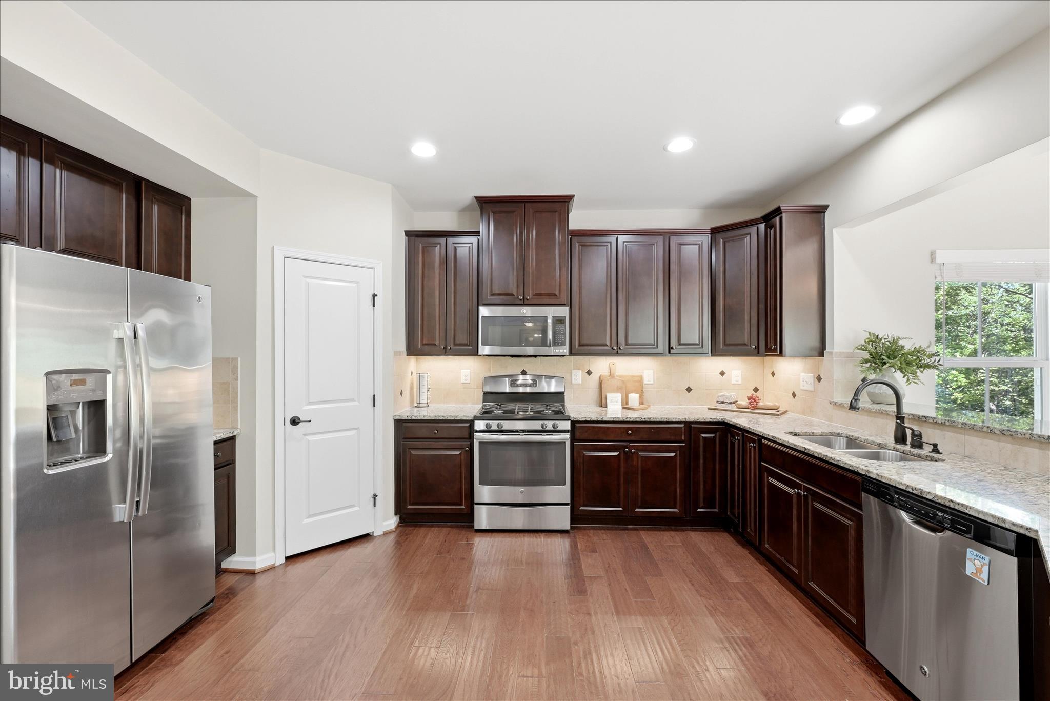 LAKE FREDERICK - Residential