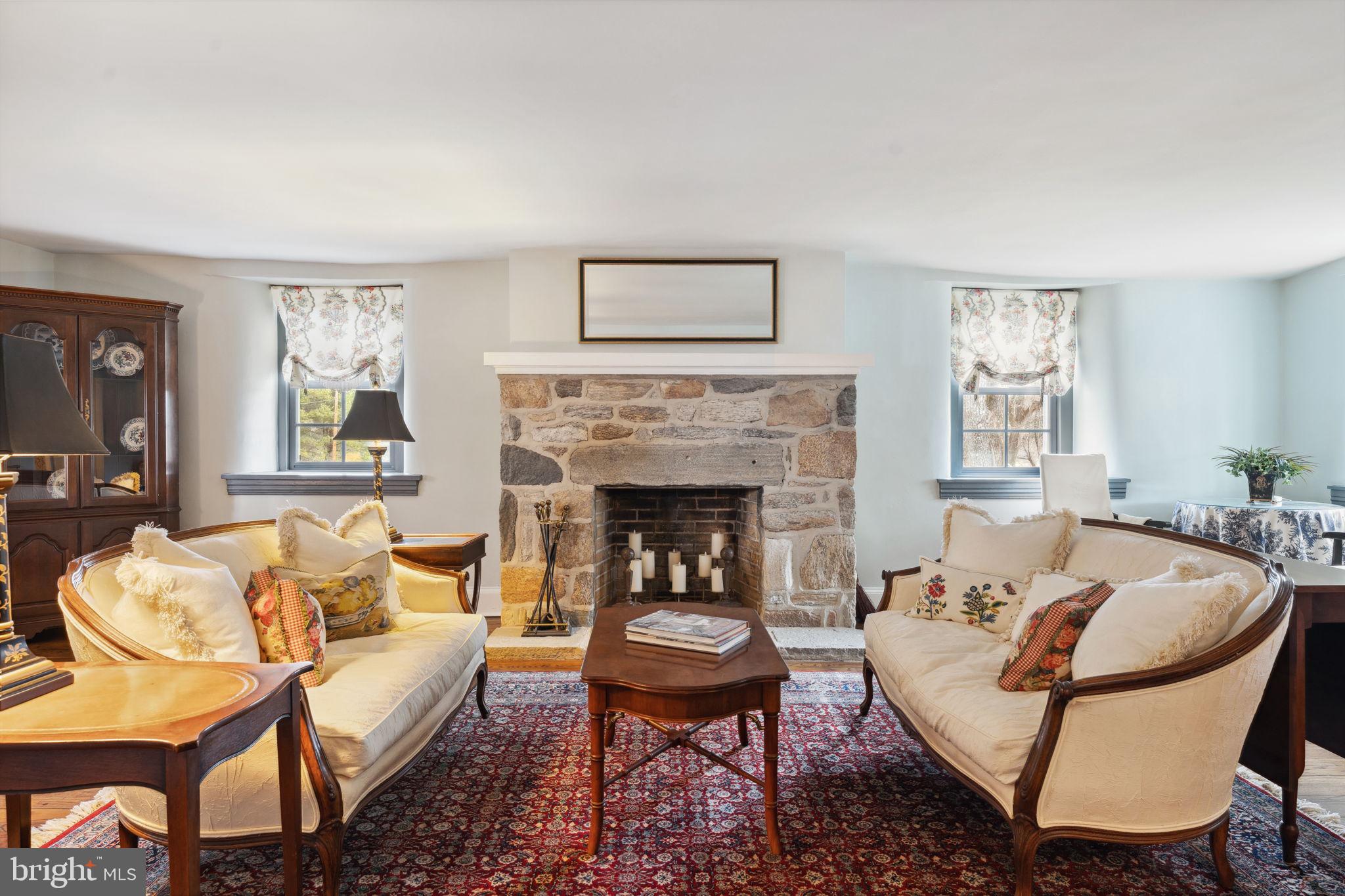 RADNOR HUNT - Residential