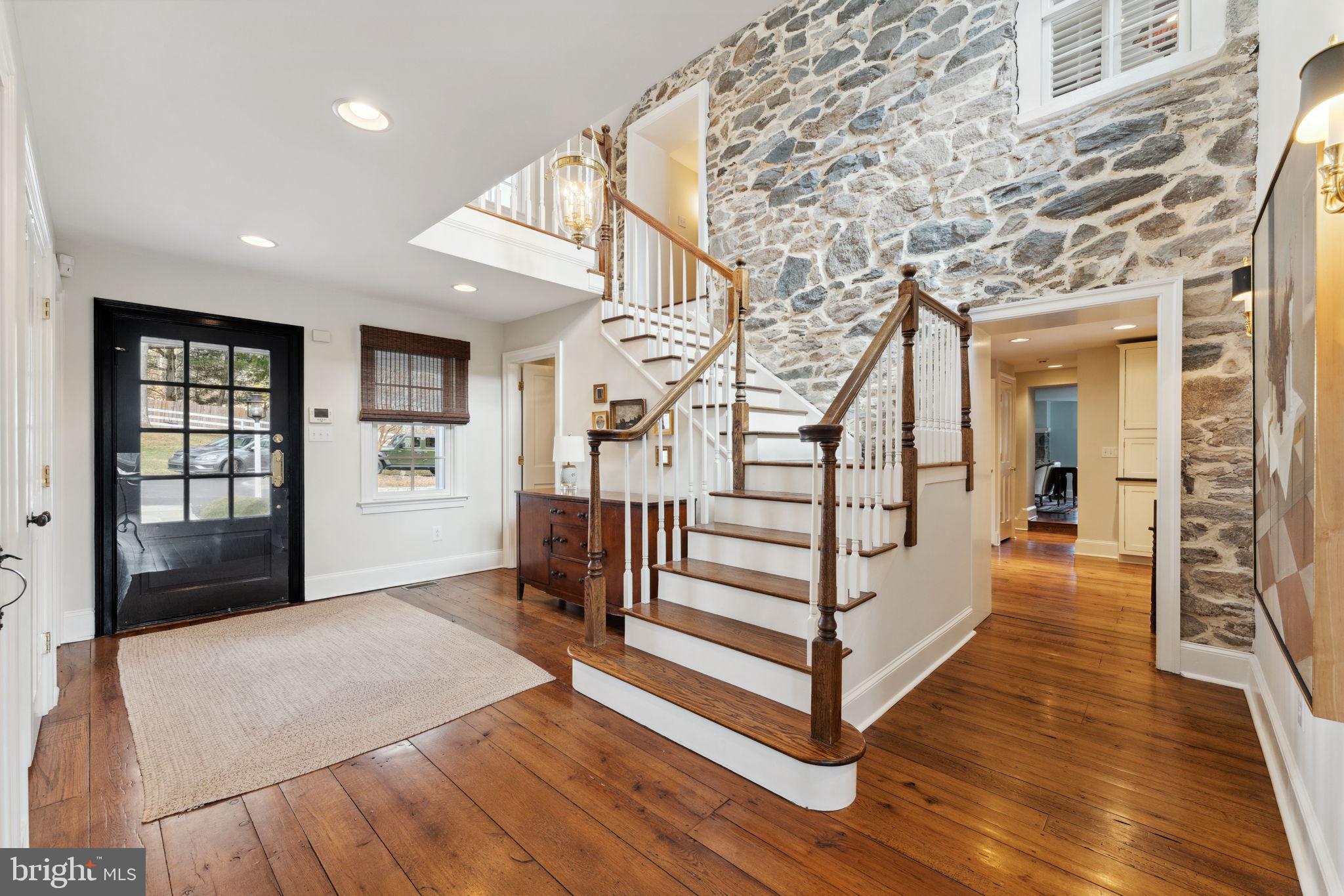 RADNOR HUNT - Residential