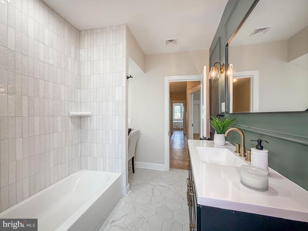 COBBS CREEK - Residential