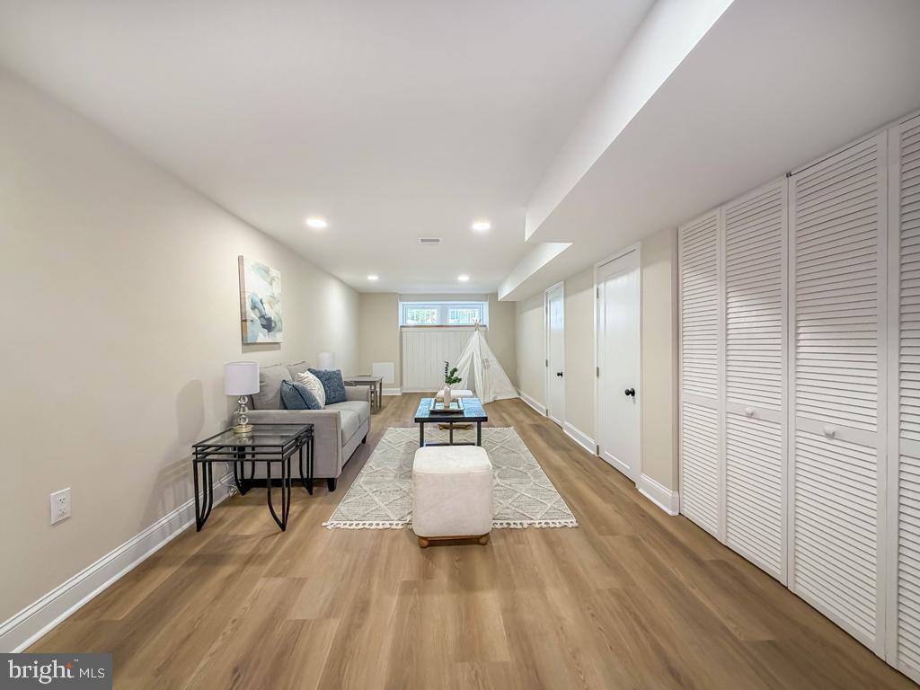 COBBS CREEK - Residential