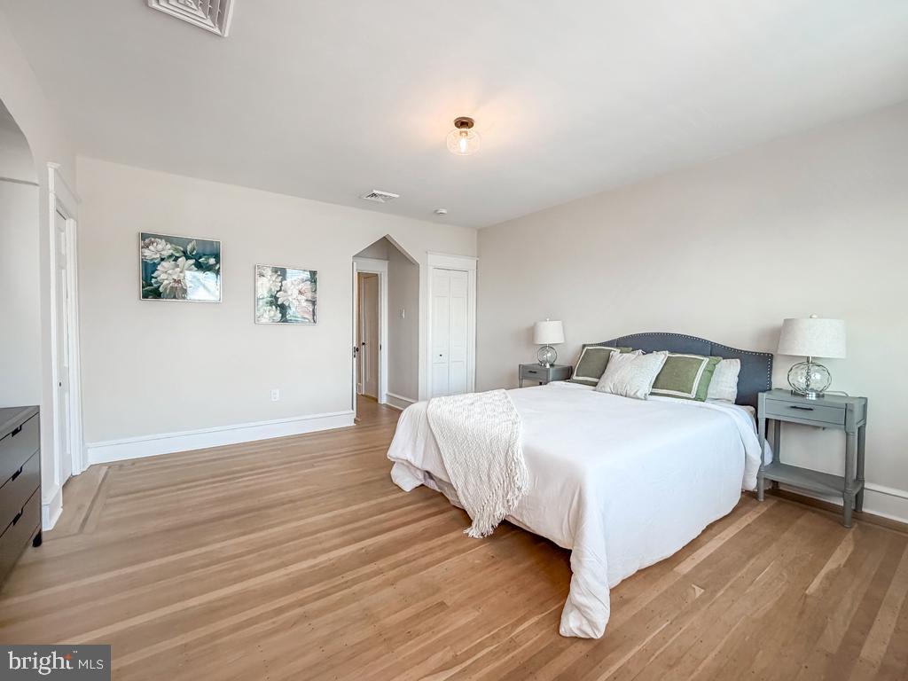 COBBS CREEK - Residential