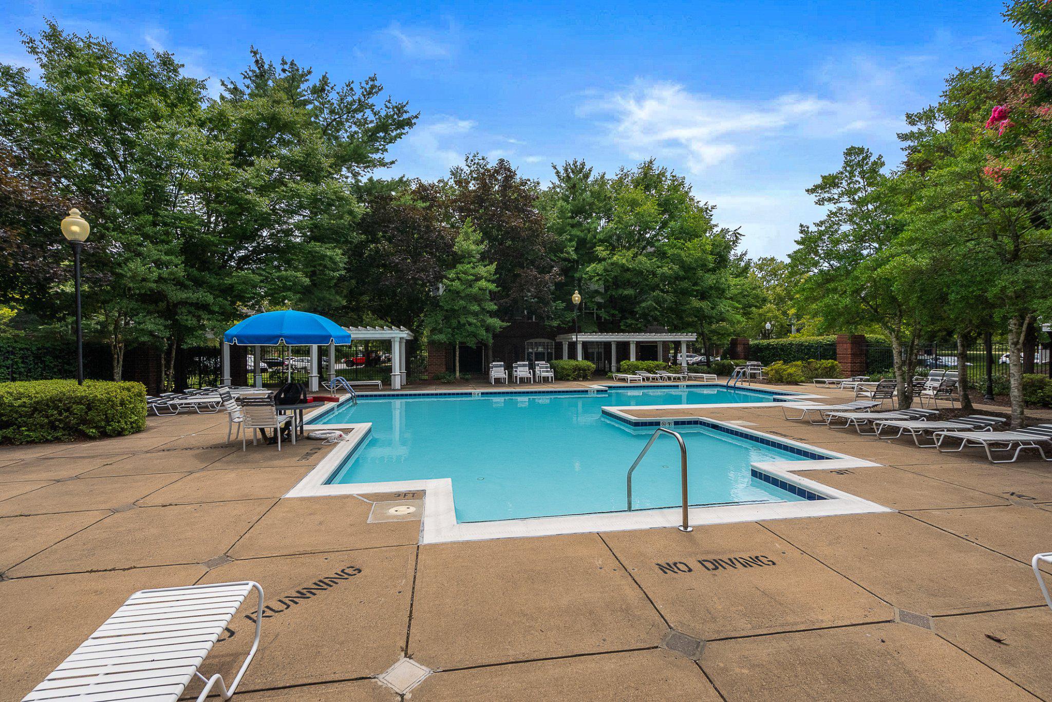 SOUTHGLEN AT UNIVERSITY CENTER - Residential