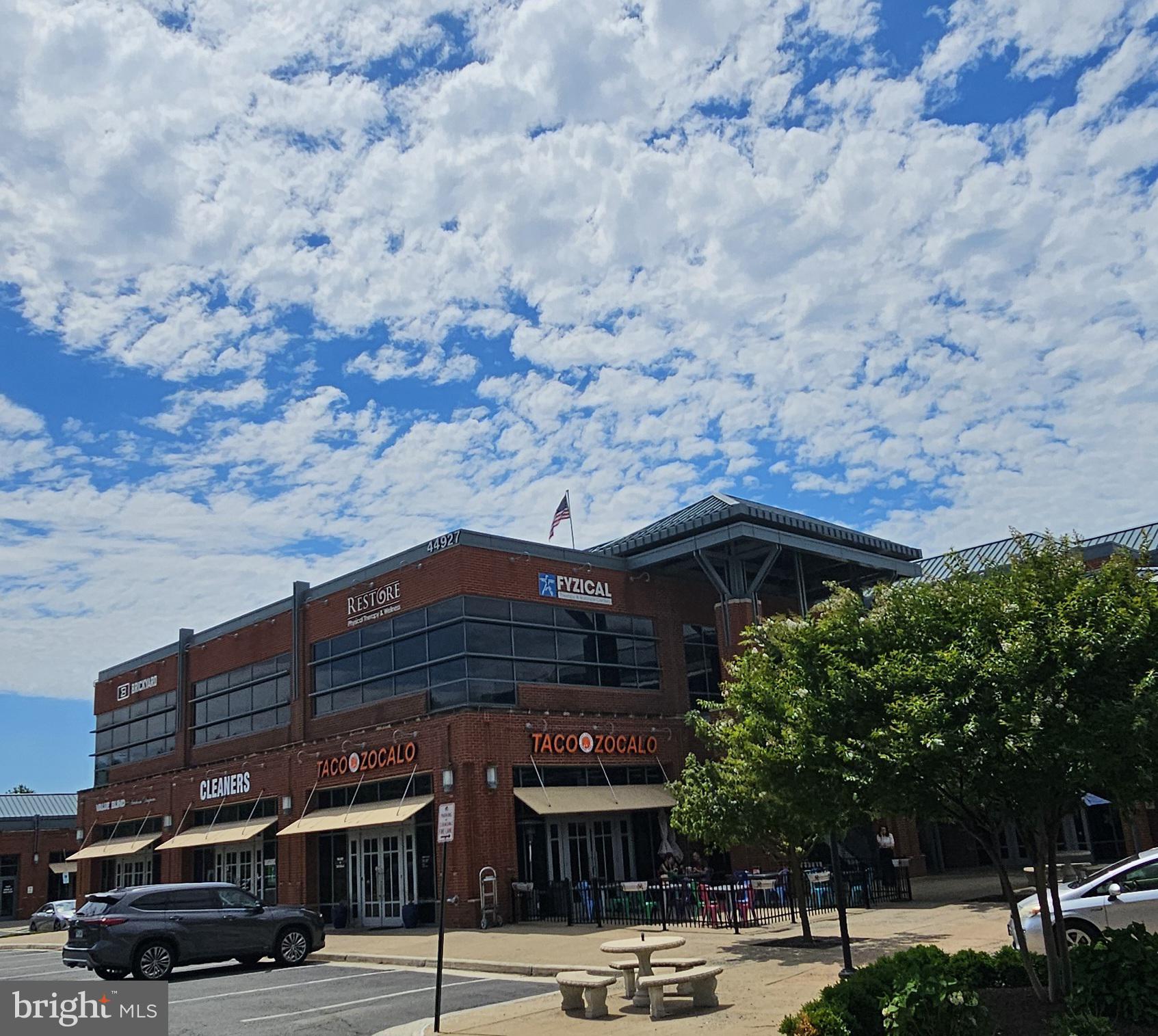 SOUTHGLEN AT UNIVERSITY CENTER - Residential