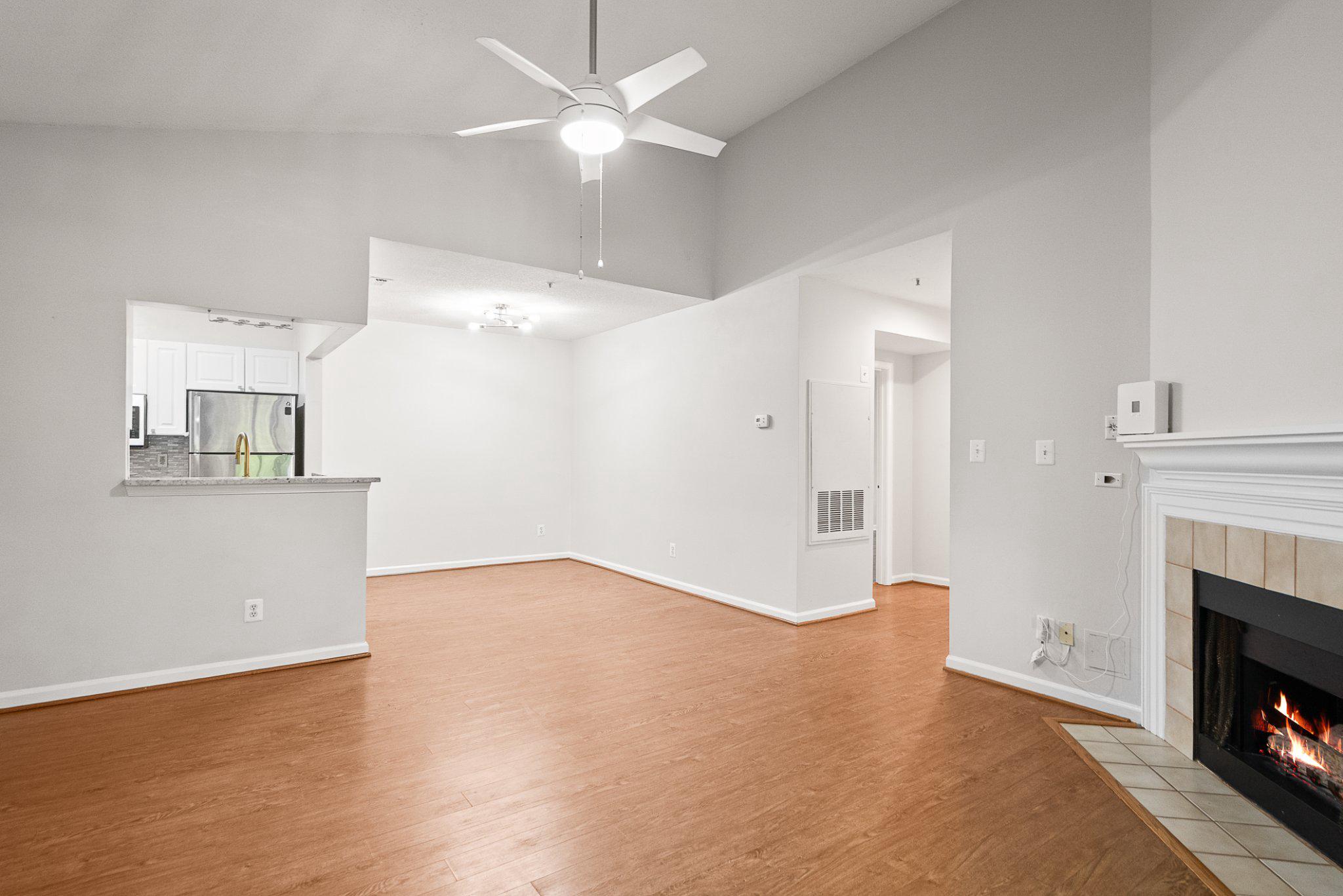 SOUTHGLEN AT UNIVERSITY CENTER - Residential