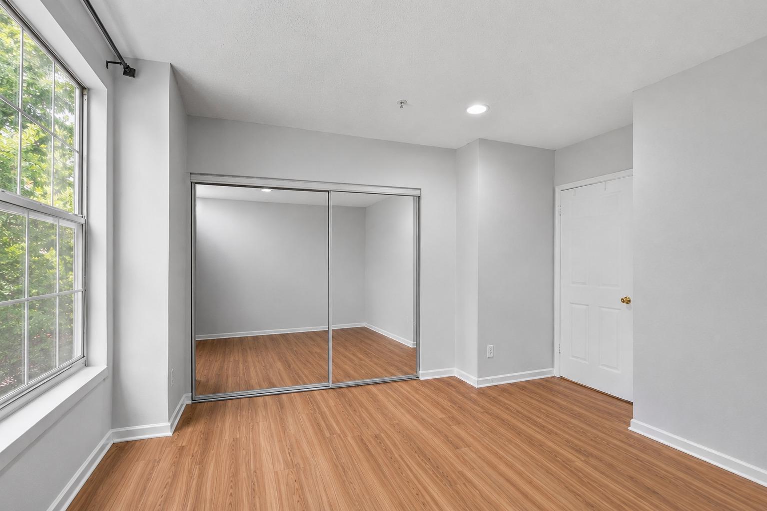 SOUTHGLEN AT UNIVERSITY CENTER - Residential