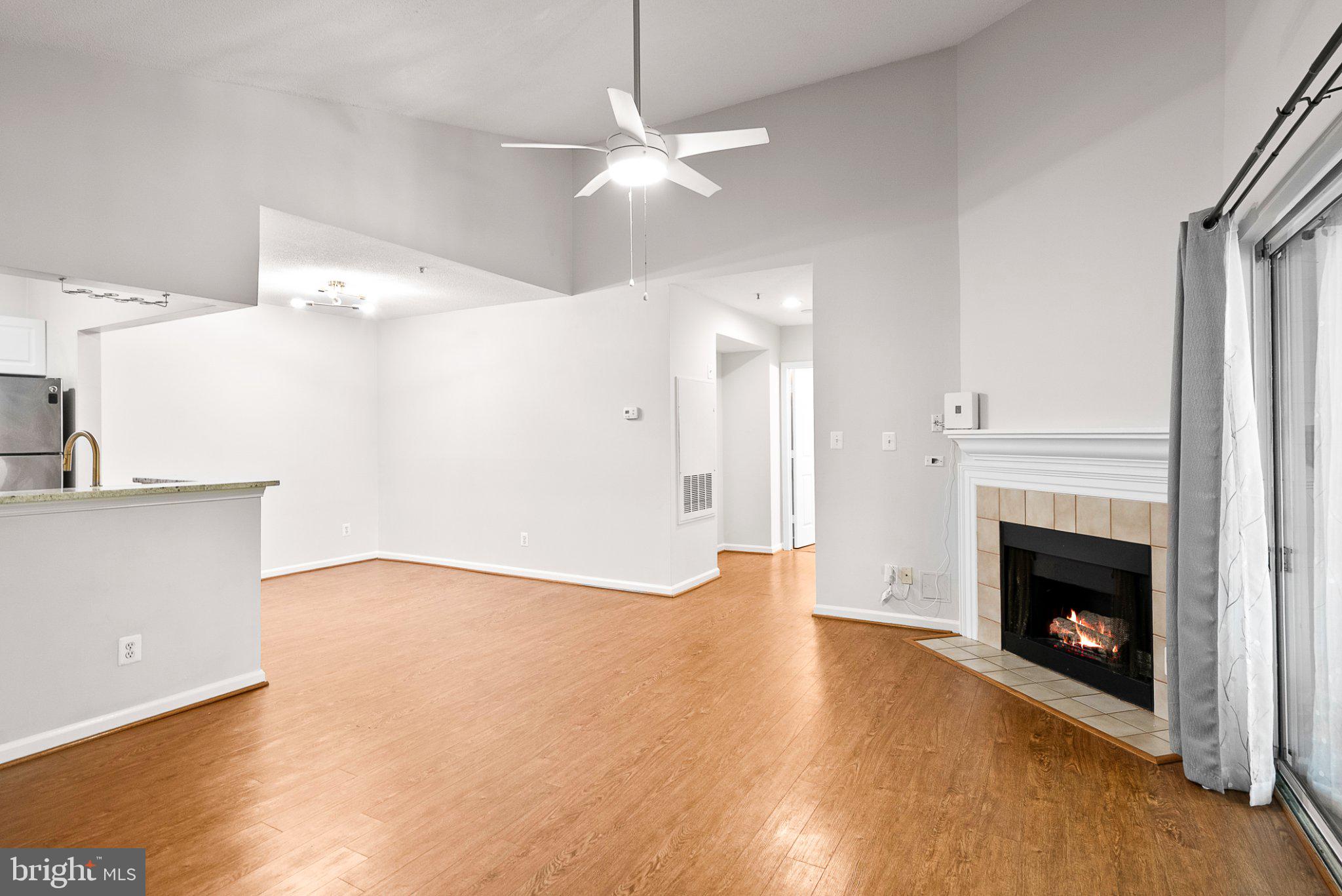 SOUTHGLEN AT UNIVERSITY CENTER - Residential