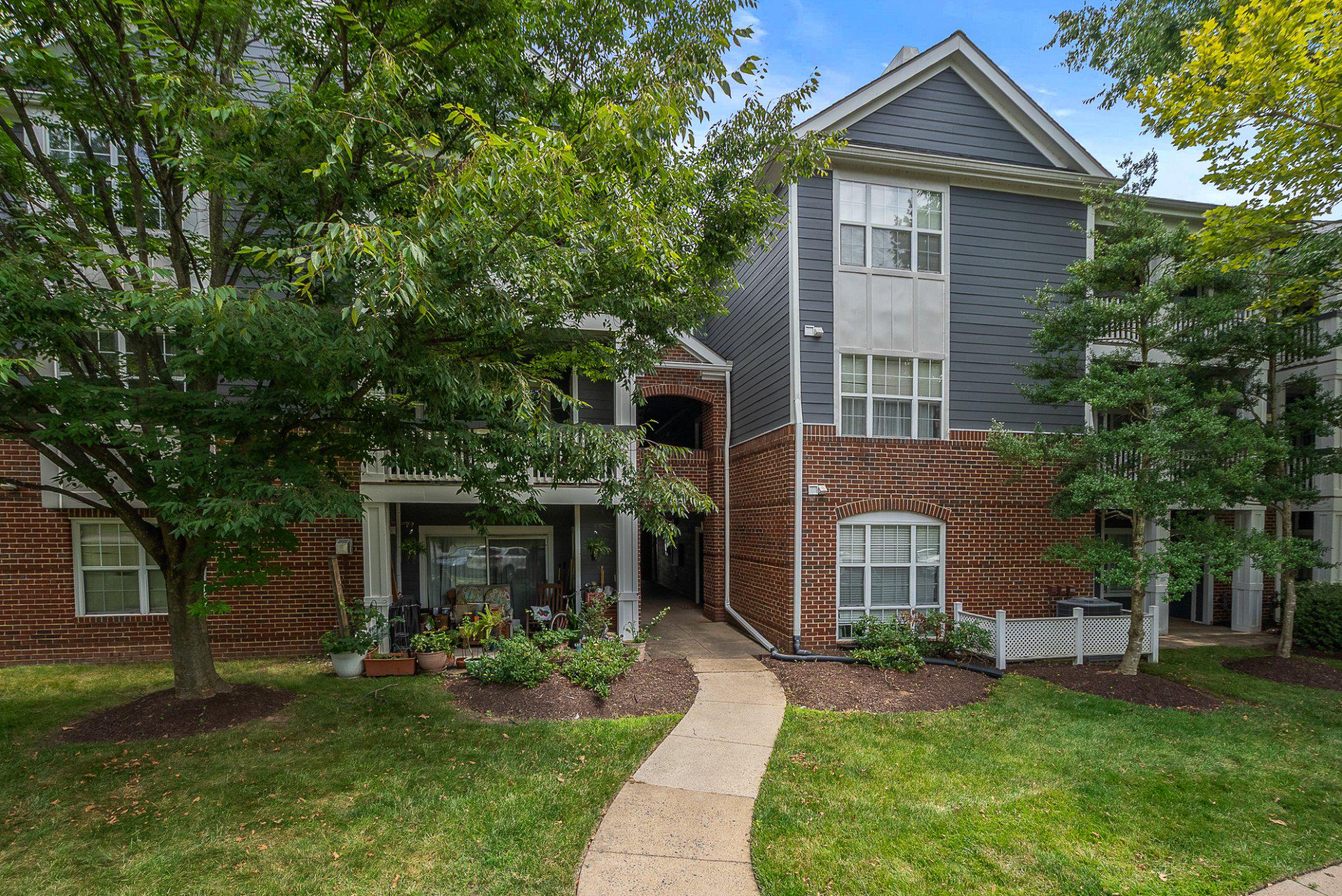 SOUTHGLEN AT UNIVERSITY CENTER - Residential