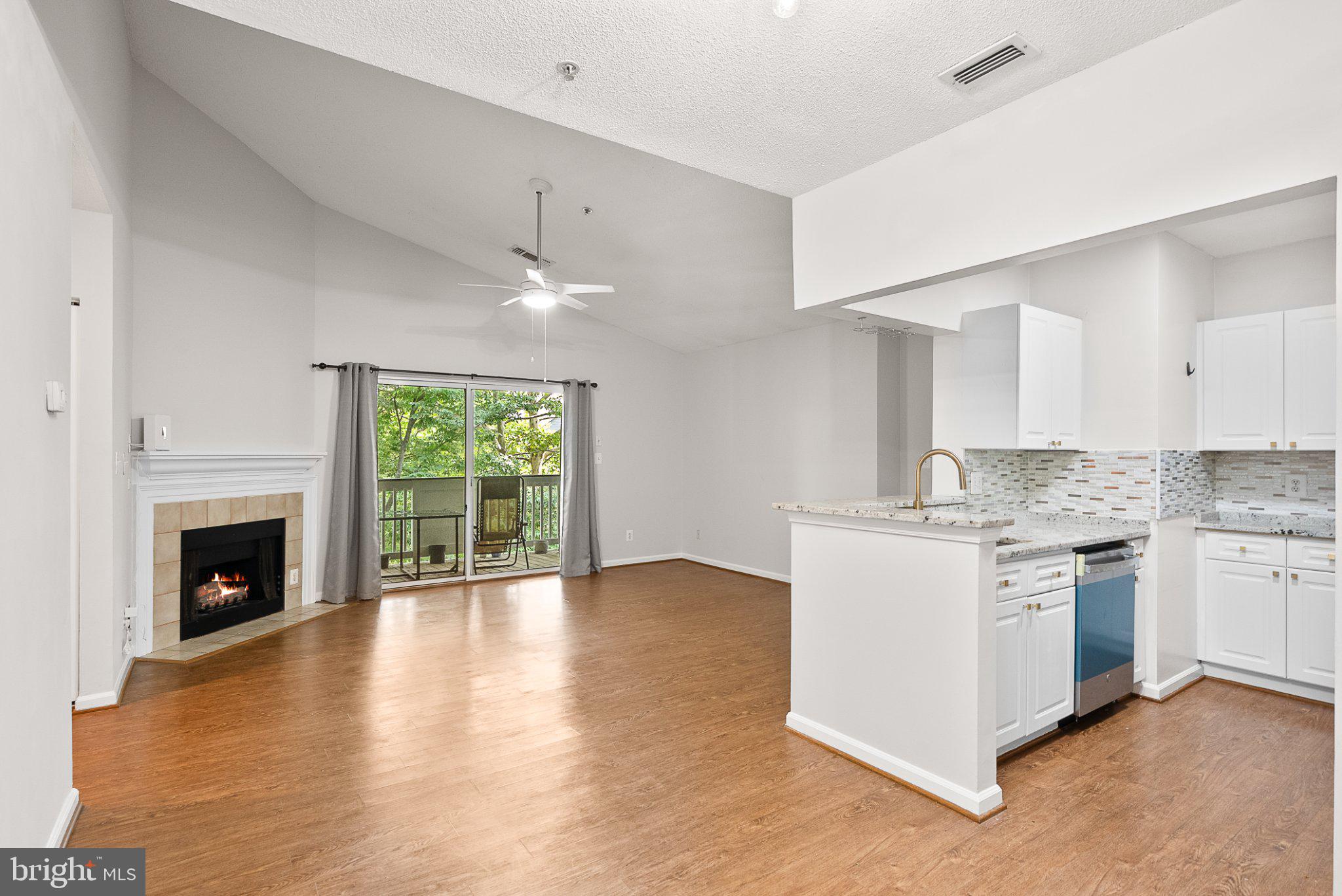 SOUTHGLEN AT UNIVERSITY CENTER - Residential