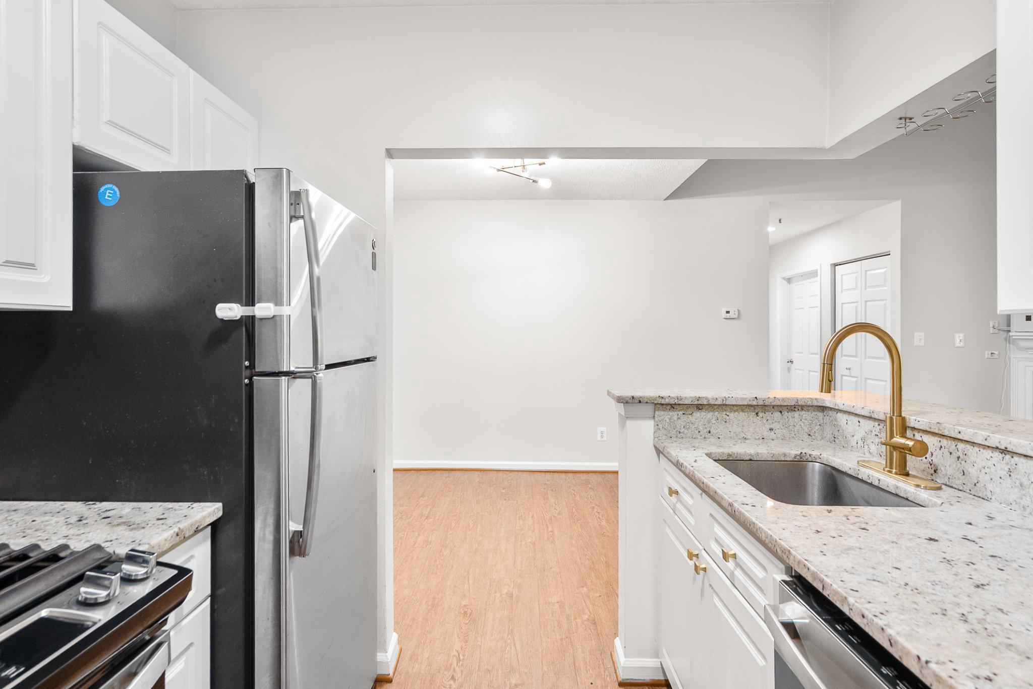 SOUTHGLEN AT UNIVERSITY CENTER - Residential