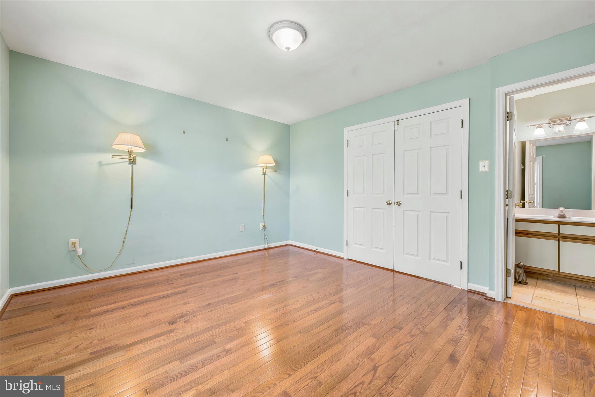 VALLEY CROSSING - Residential