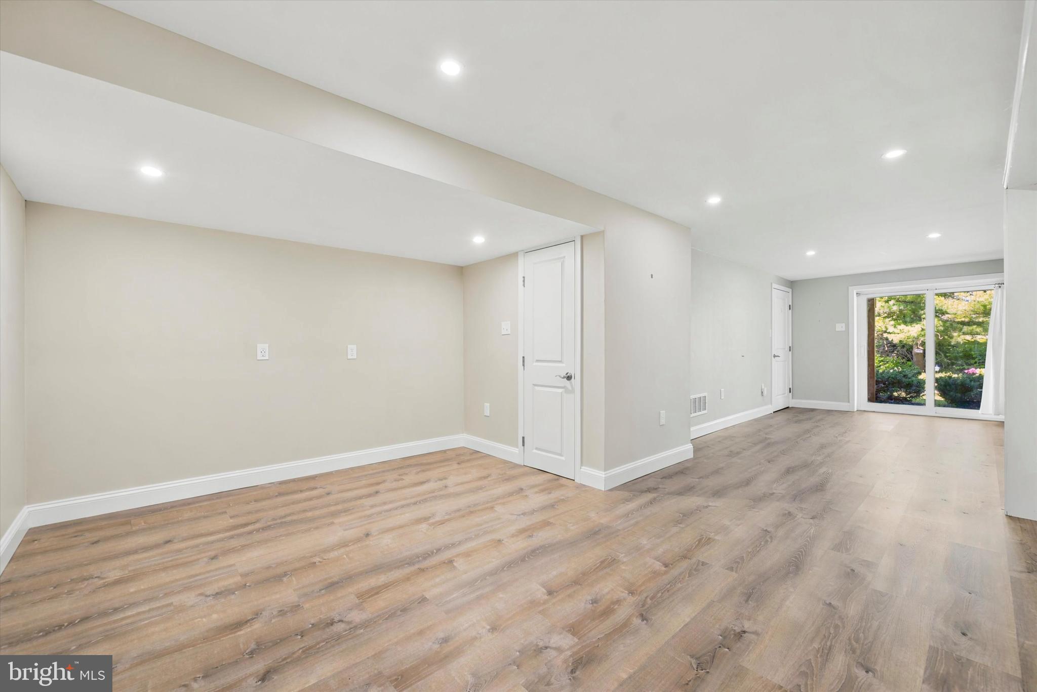 VALLEY CROSSING - Residential