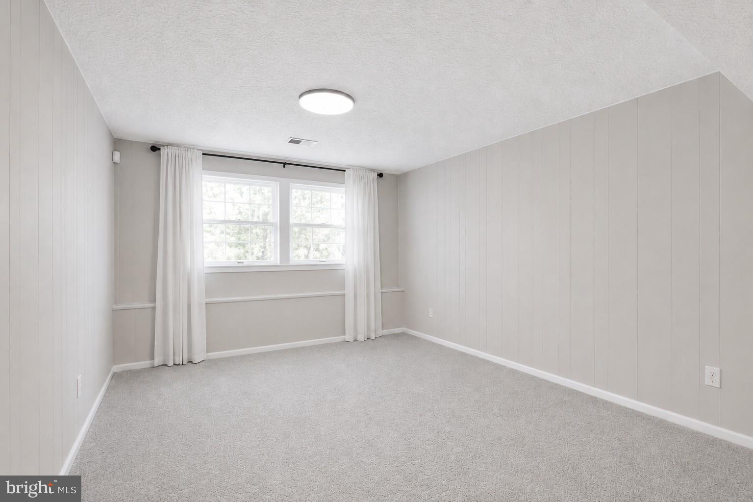 ST CHARLES - CARRINGTON - Residential