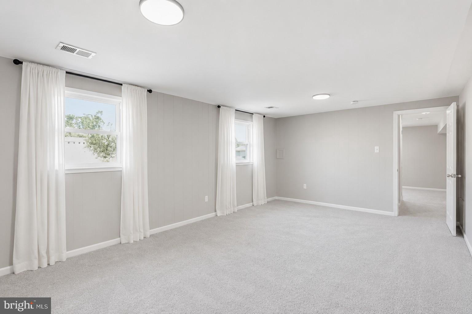 ST CHARLES - CARRINGTON - Residential