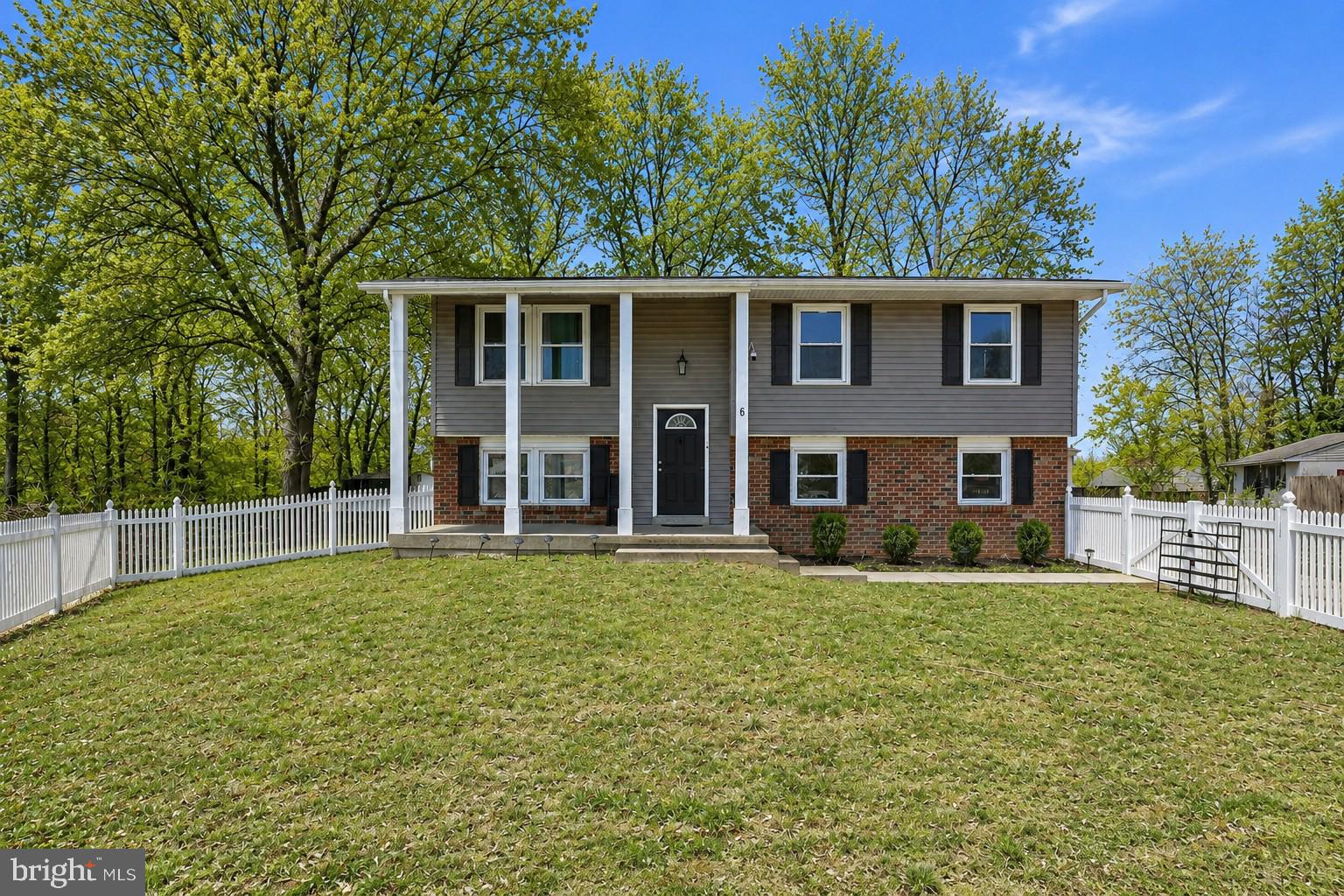 ST CHARLES - CARRINGTON - Residential