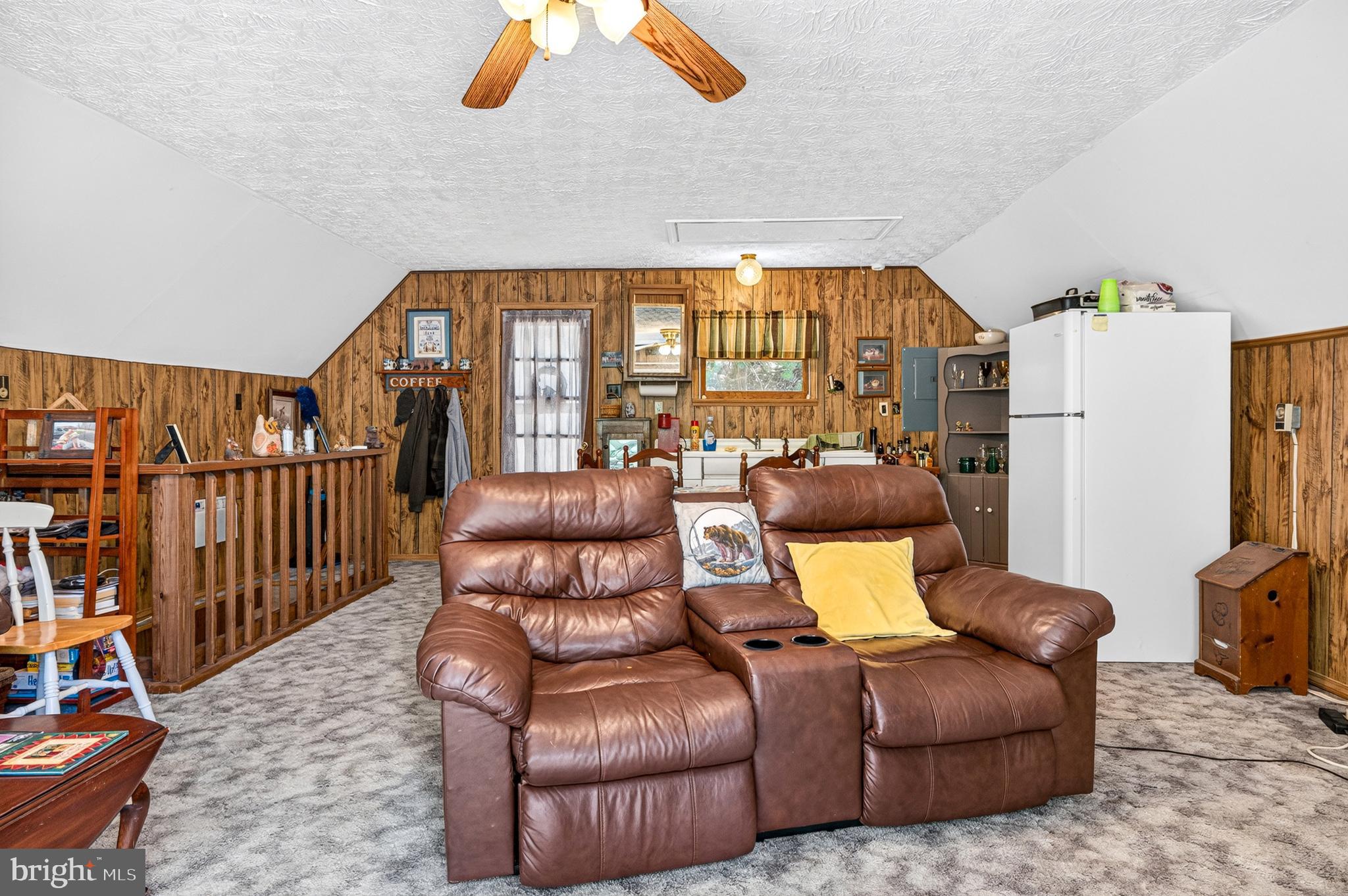 WHITE PINES DIVISON - Residential