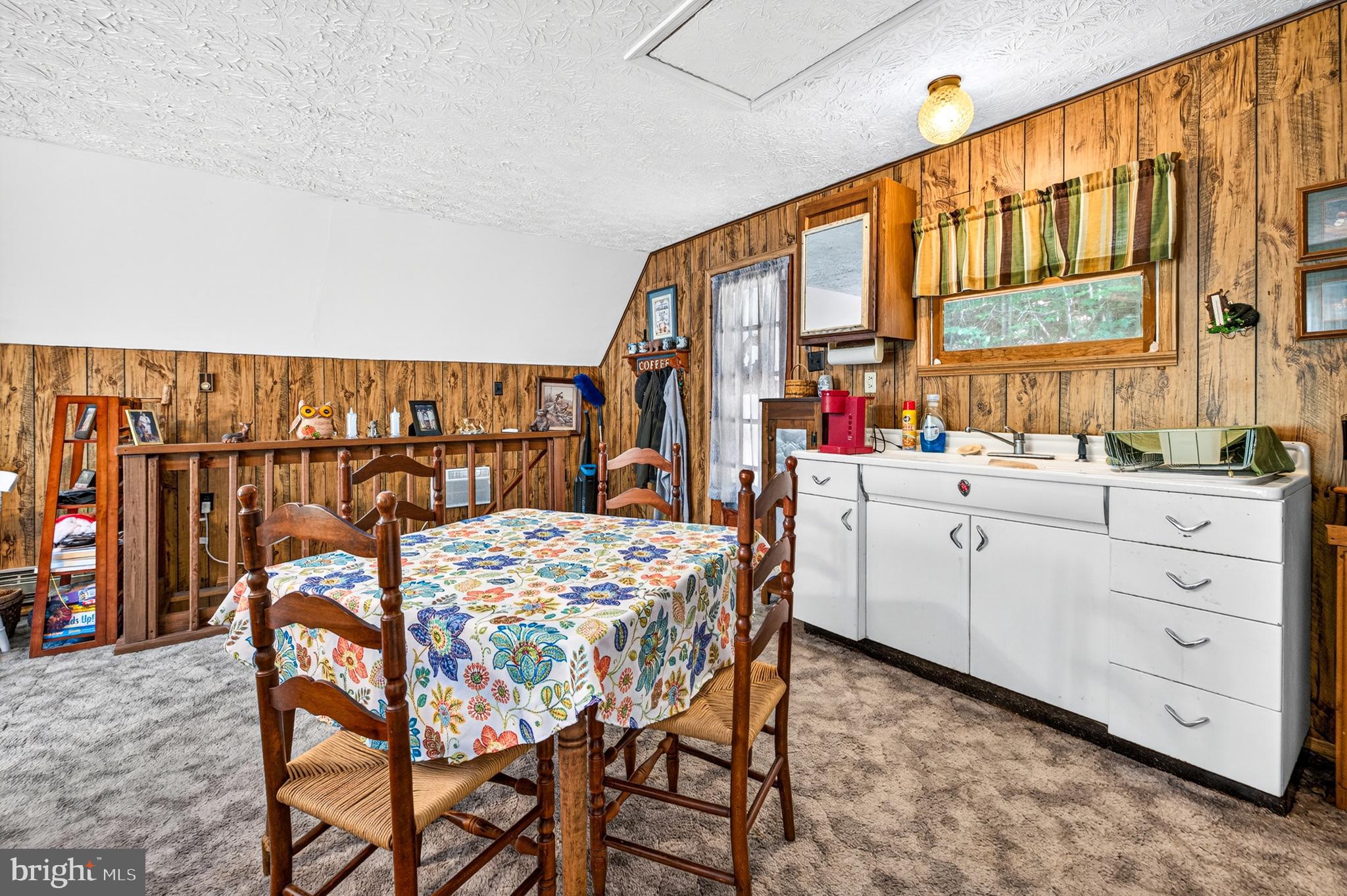 WHITE PINES DIVISON - Residential
