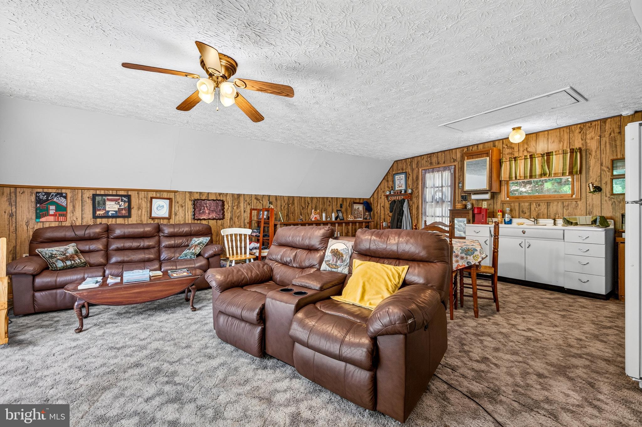 WHITE PINES DIVISON - Residential
