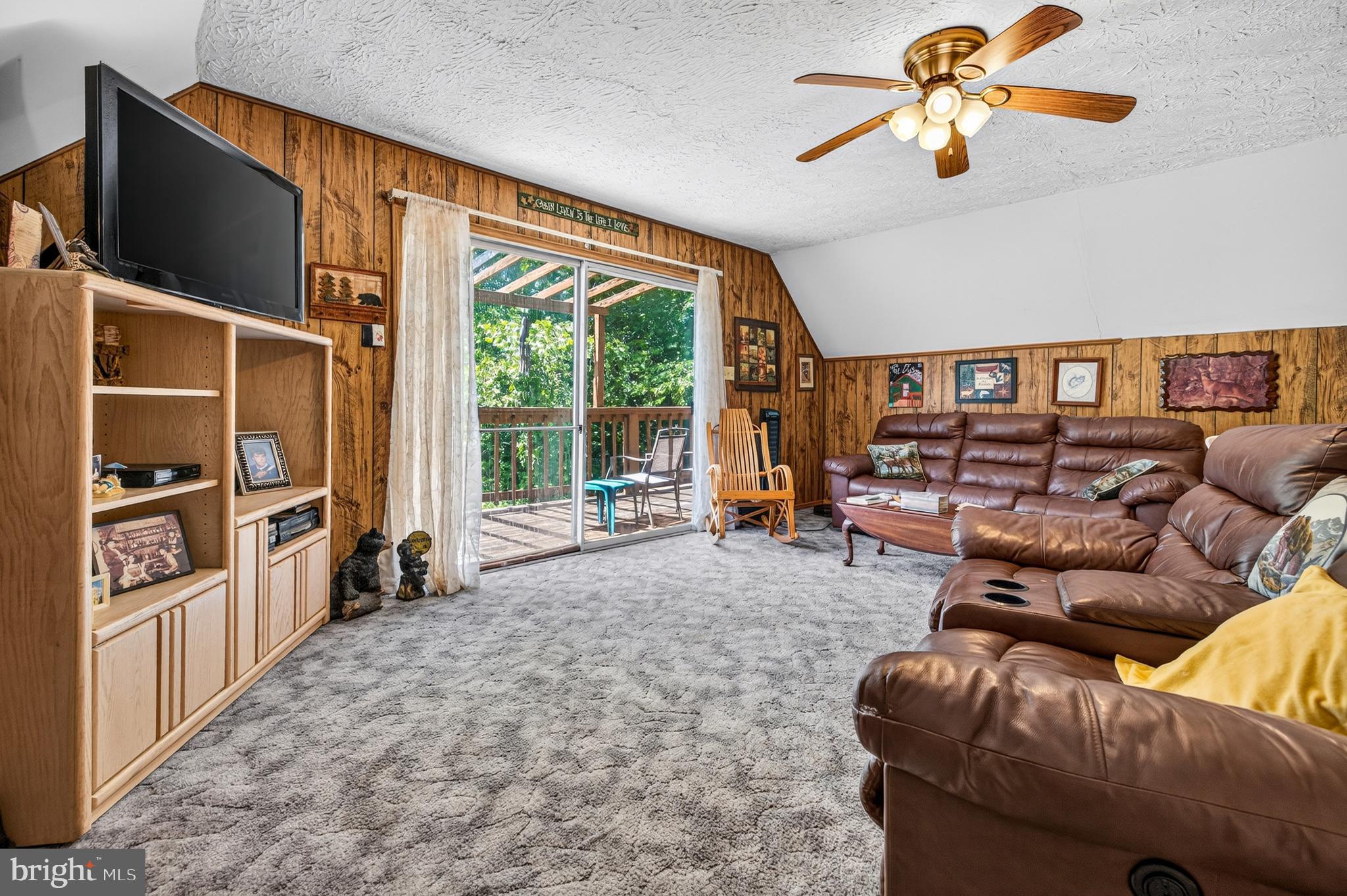 WHITE PINES DIVISON - Residential