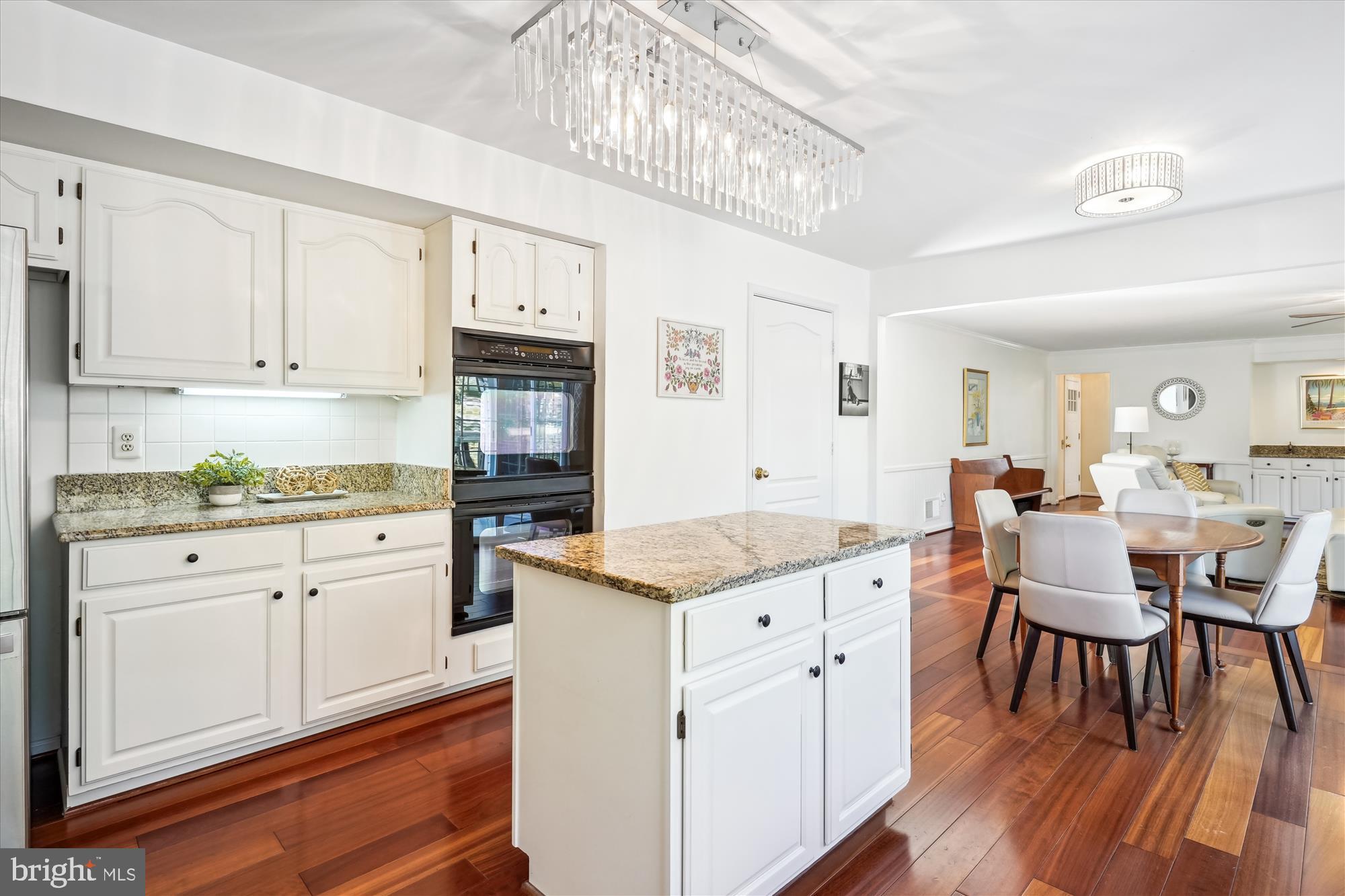 HAMPTON CHASE - Residential