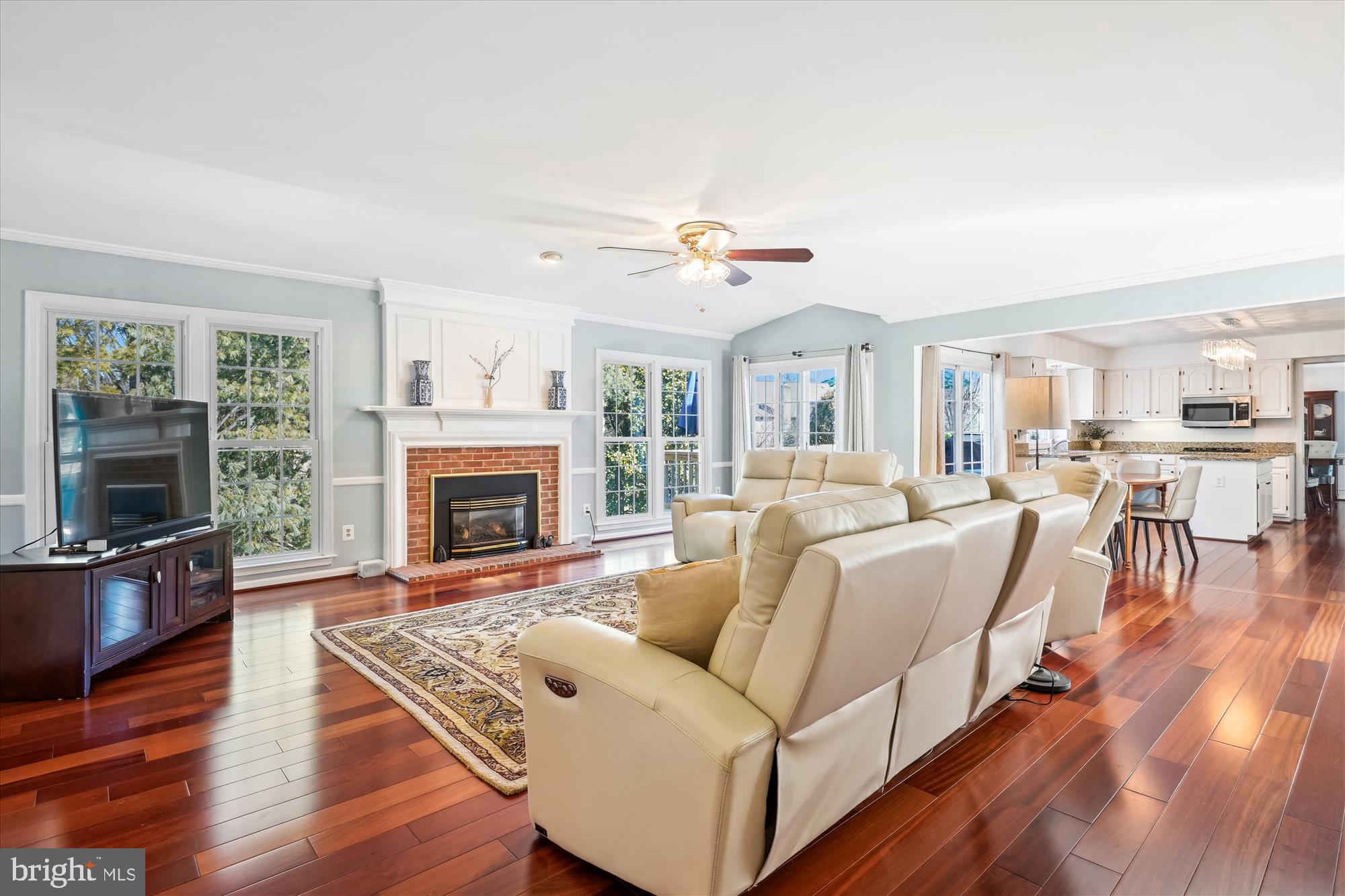 HAMPTON CHASE - Residential