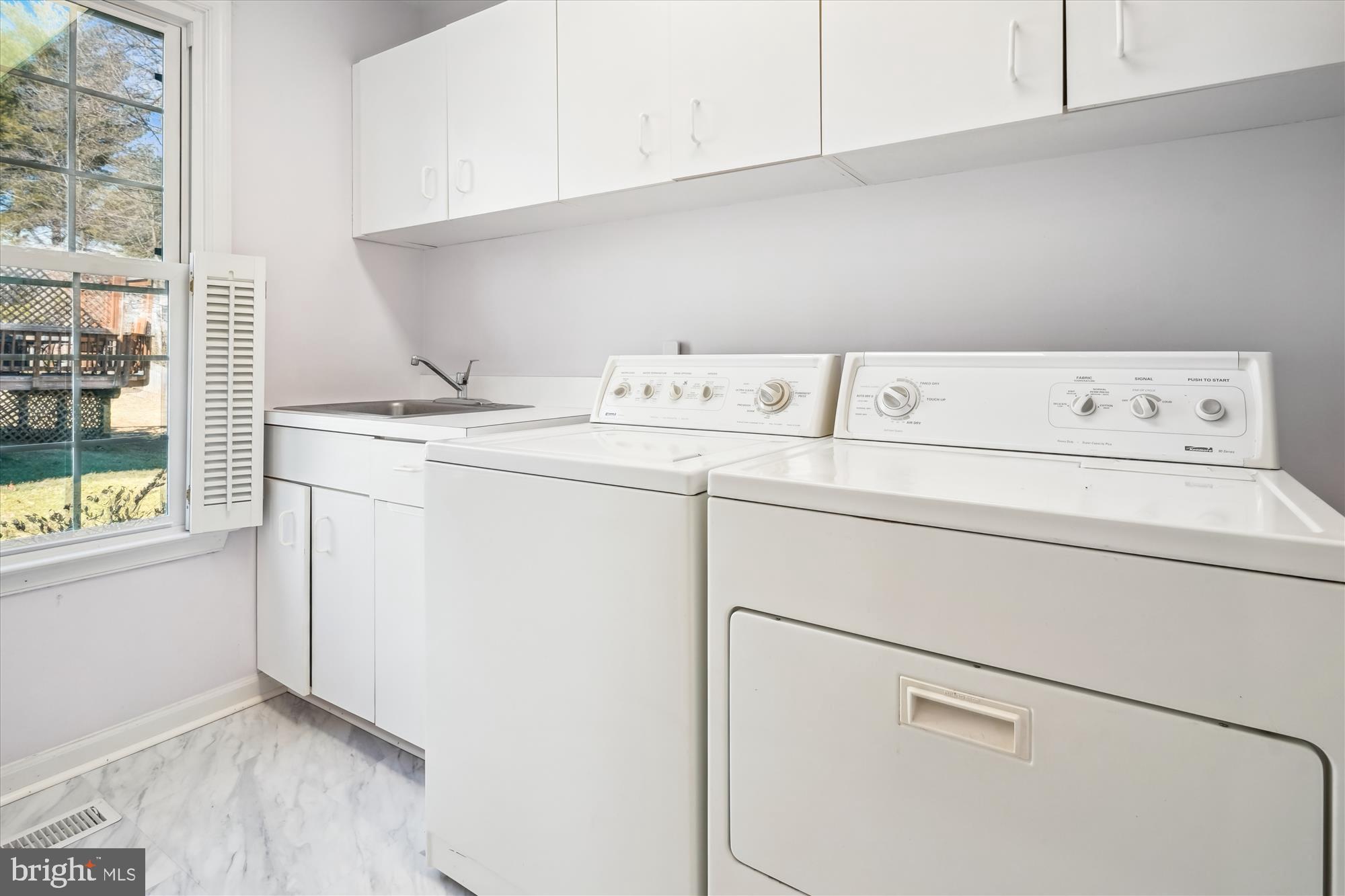 HAMPTON CHASE - Residential