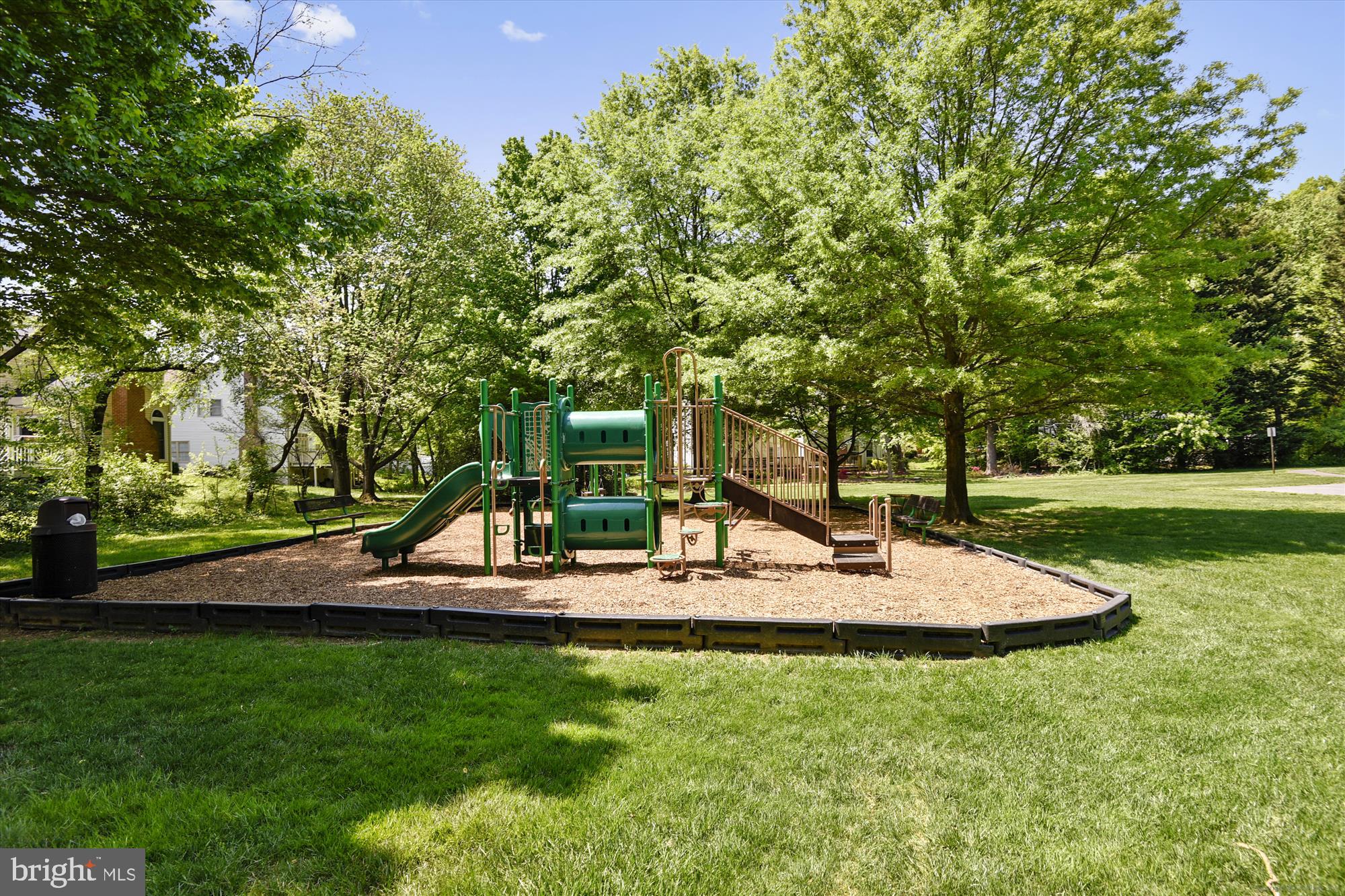 HAMPTON CHASE - Residential