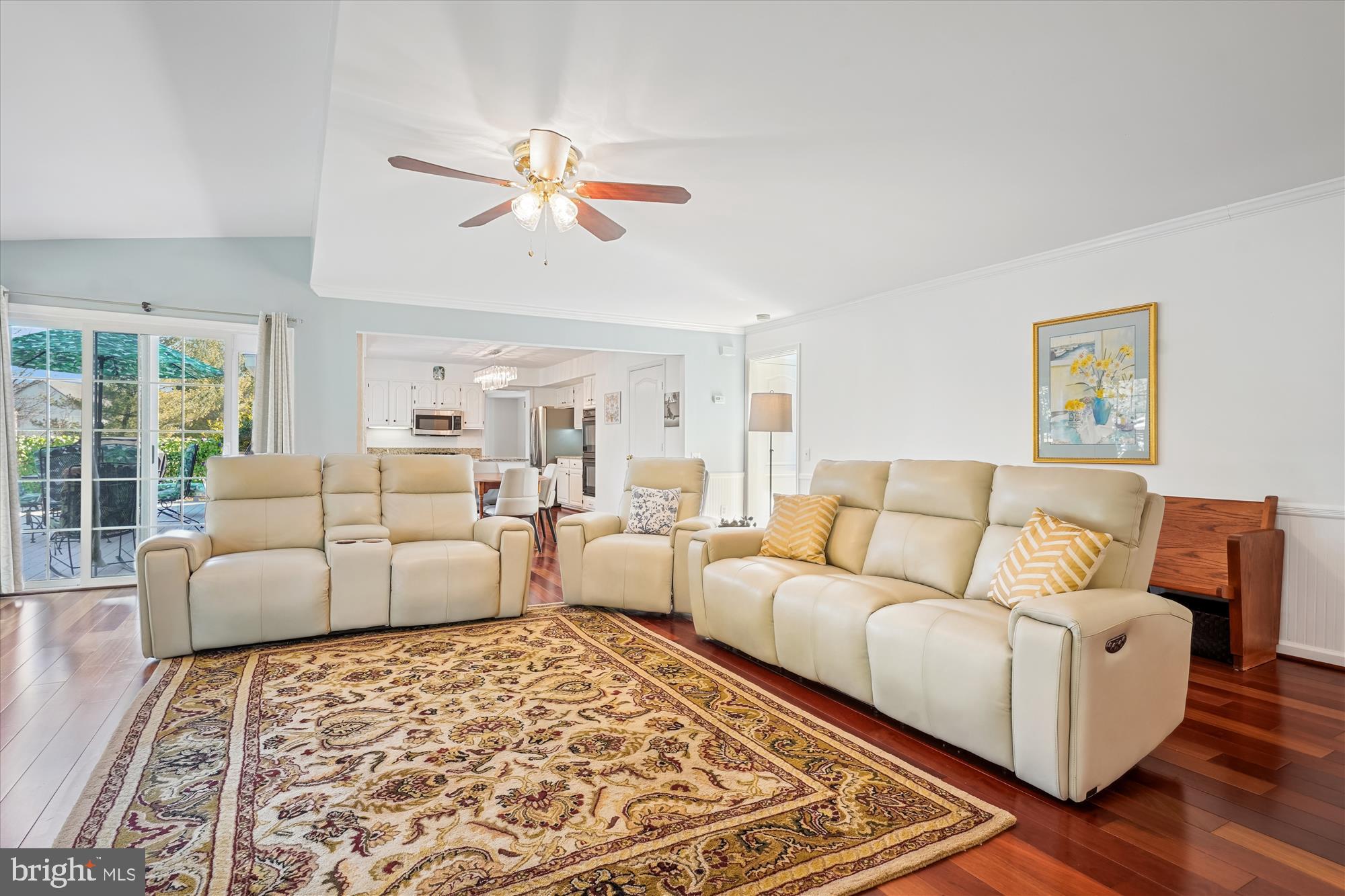 HAMPTON CHASE - Residential