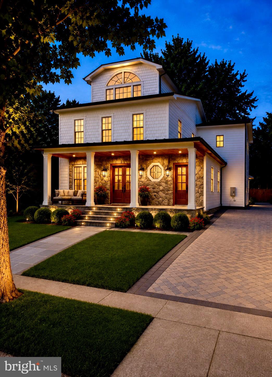 WOODSIDE - Residential
