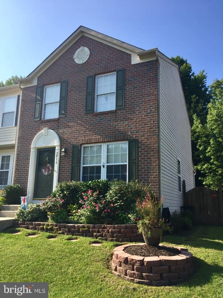 Immaculate , spacious 3 bedroom 2 1/2  bath end of group town home in sort after New Haven Woods community.  This home features a full master bath, an island in the large kitchen, fully finished basement, a private backyard Oasis for all your entertaining  and so much more. Stop by and take a look imagine yourself living here and enjoying being at home!