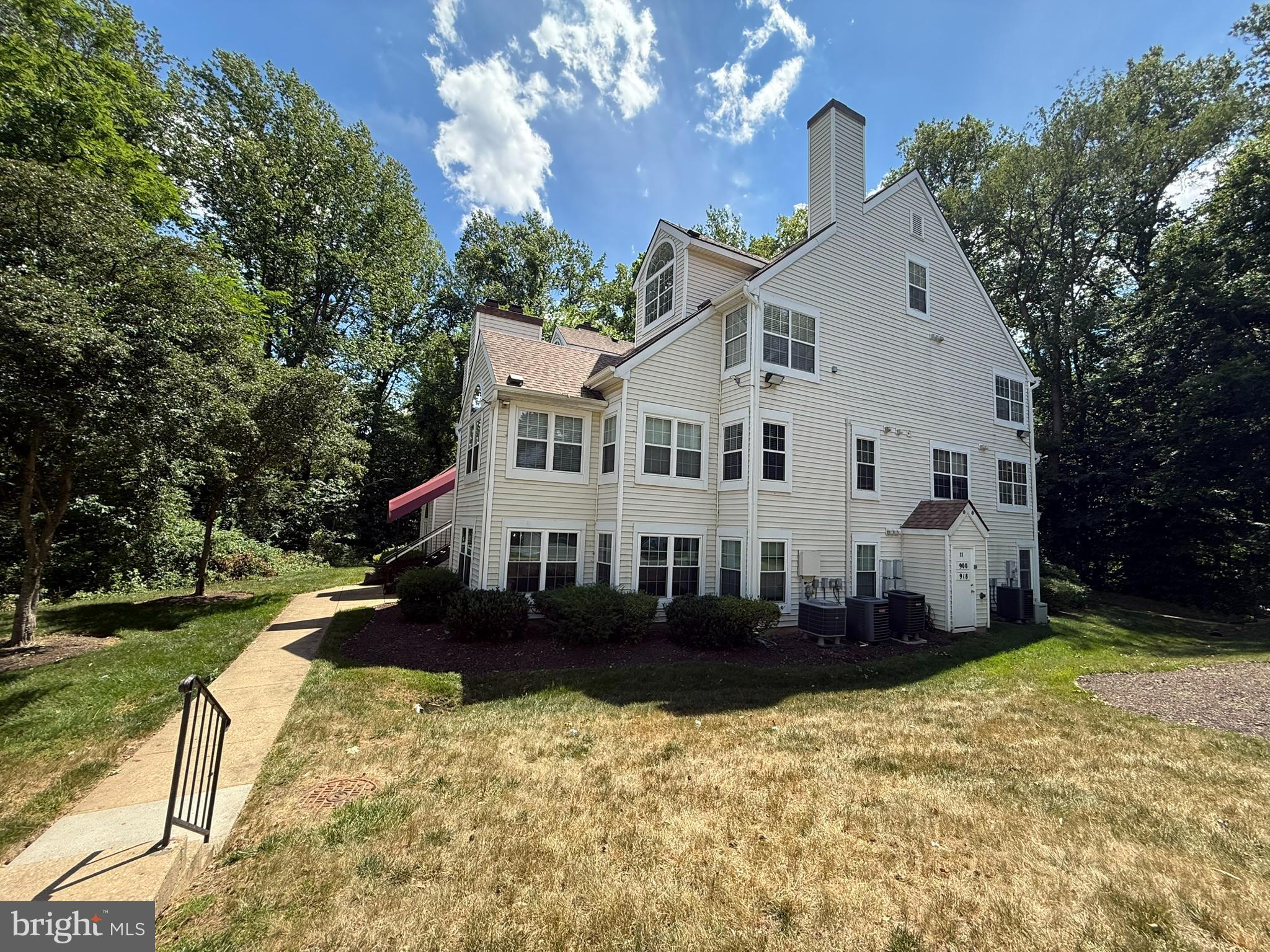 VISTAS AT LAKE ARBOR - Residential