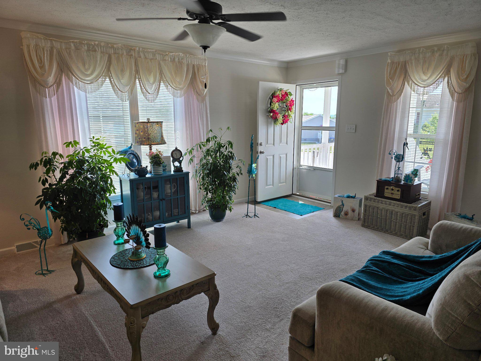 PINE MANOR - Residential
