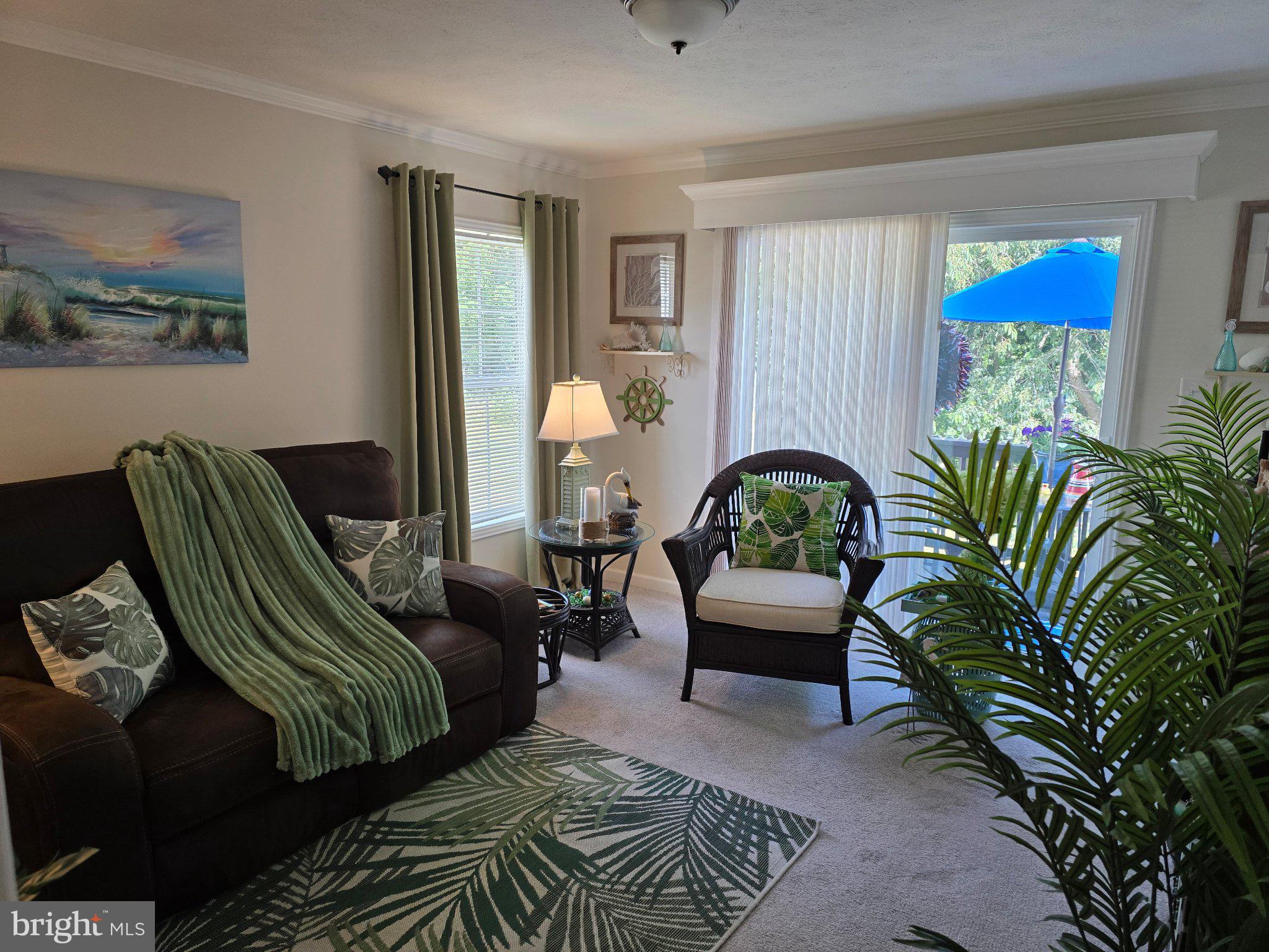 PINE MANOR - Residential