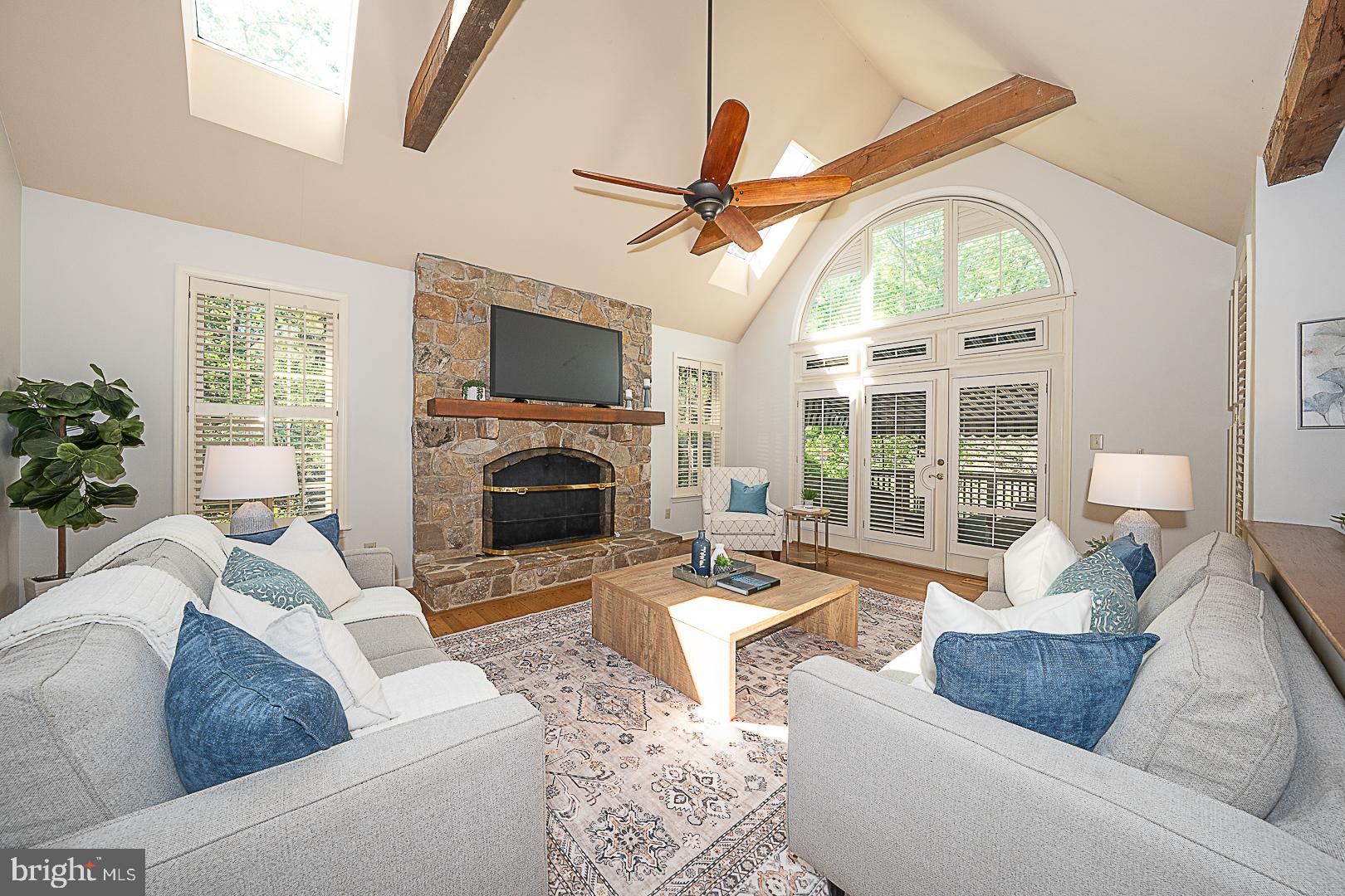 SUNWOOD FARM - Residential