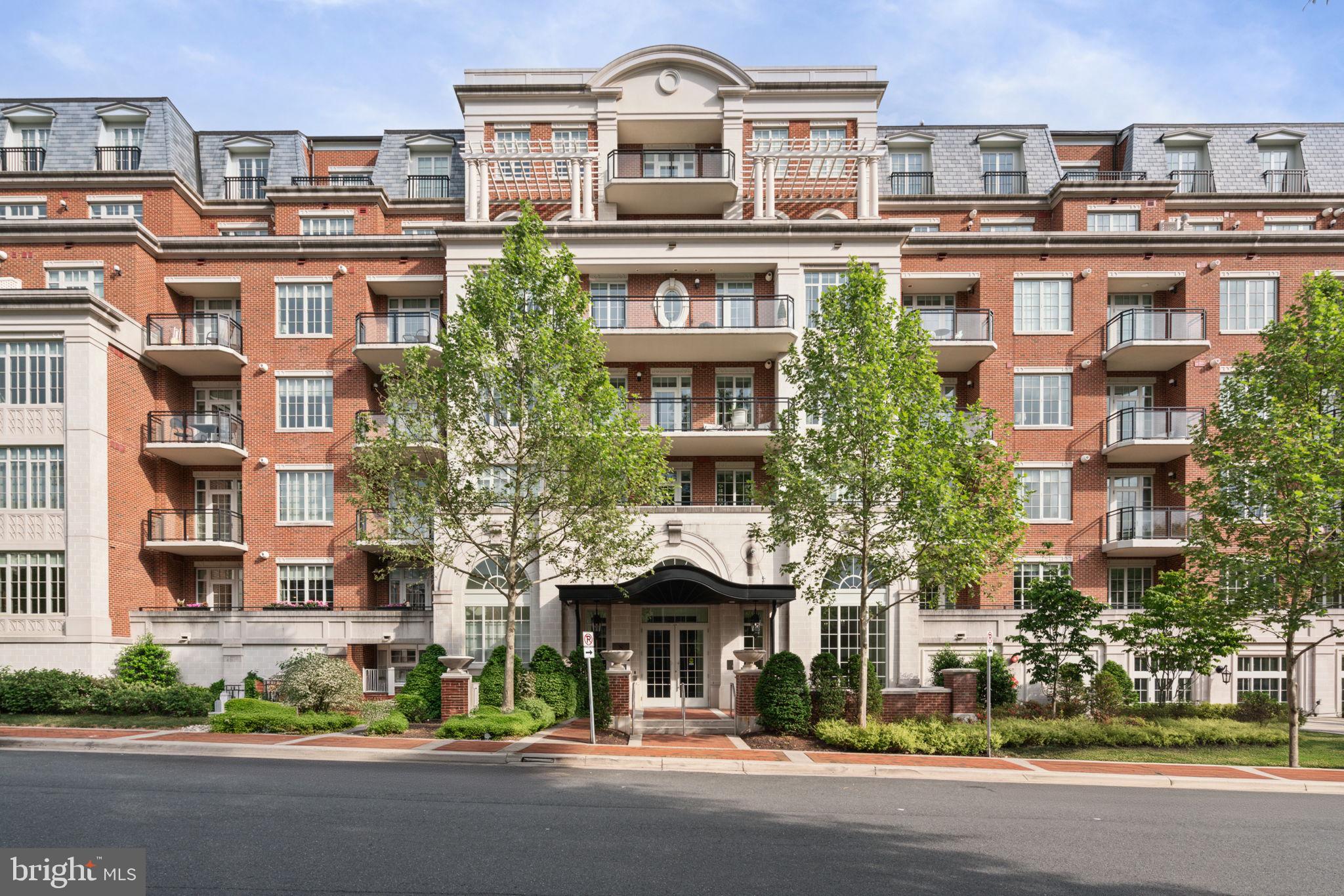 Luxury at its finest! This sunlit and spacious third-floor unit boasts a balcony overlooking the center courtyard. Featuring 1 bedroom and 1 full bath, spanning 1,246 sqft, this residence has been meticulously updated. Highlights include a tile backsplash, den with large custom-built cabinet and bookcase, and a Control4 system seamlessly integrated throughout the unit. The Control4 system offers a personalized and unified smart home experience, allowing for the automation and control of connected devices such as lighting, audio, video, climate control, intercom, and security.

Enjoy the elegance of new engineering hardwood floors and fresh paint throughout. The large primary bedroom suite includes a walk-in closet, while the gourmet kitchen features a spacious island and high-end appliances. The Signet condominium provides exceptional amenities, including a friendly and professional 24-hour front desk/concierge, on-site manager, fitness center, party/meeting room, patio & grill area, and beautifully maintained grounds. Additionally, pet-friendly accommodations are offered.

Conveniently, 2 assigned parking spaces and 1 storage unit are included with the unit. Don't miss the opportunity to call this luxurious residence home!