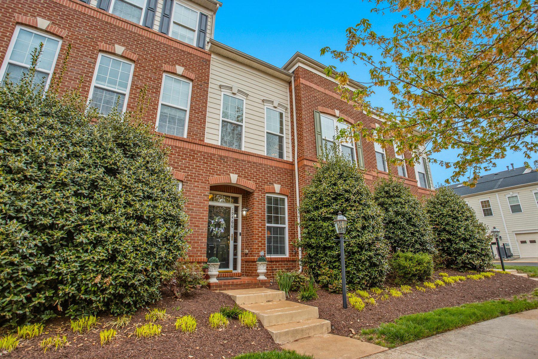 LANSDOWNE TOWN CENTER - Residential