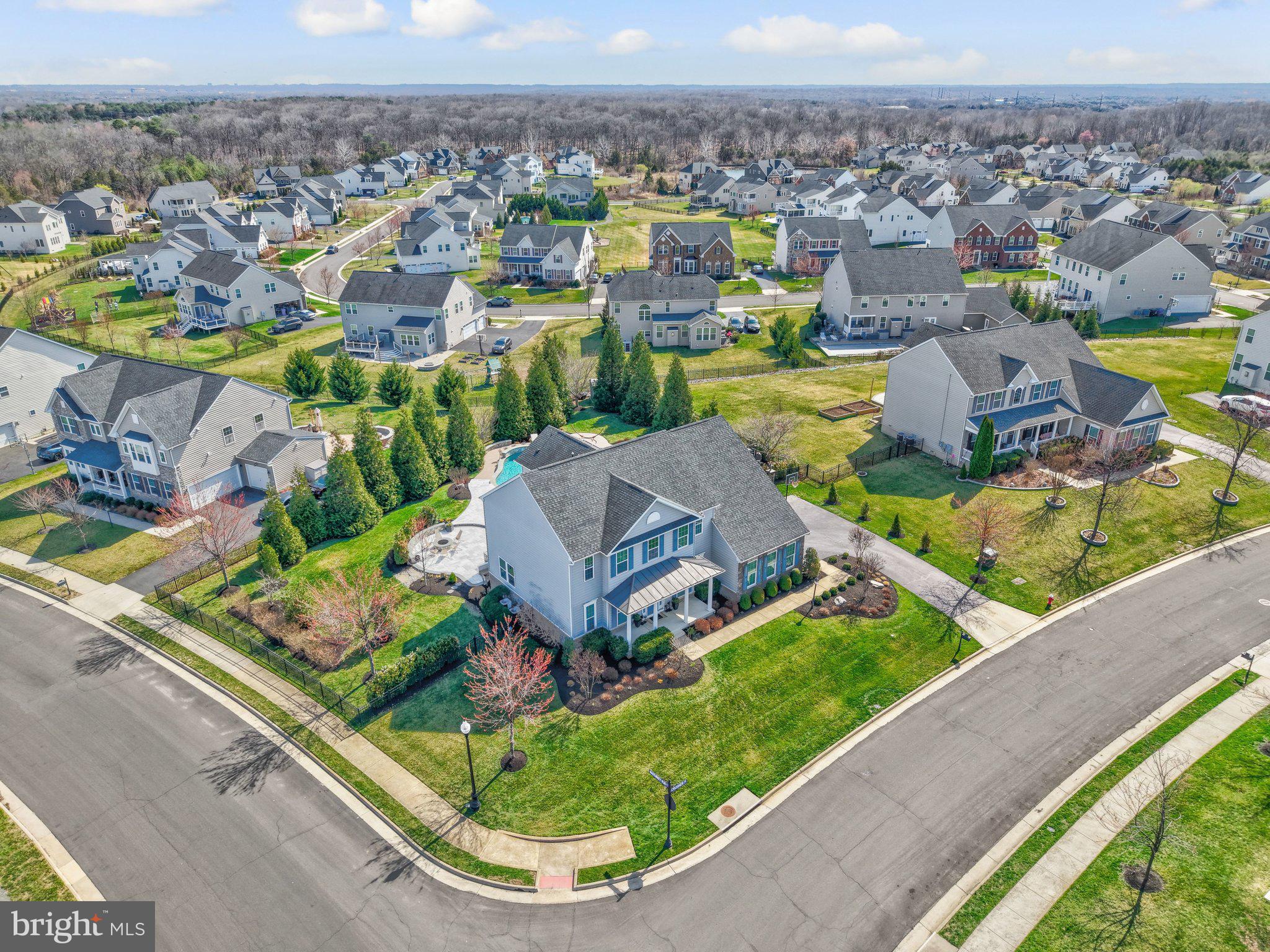 DAWSON'S CORNER - Residential