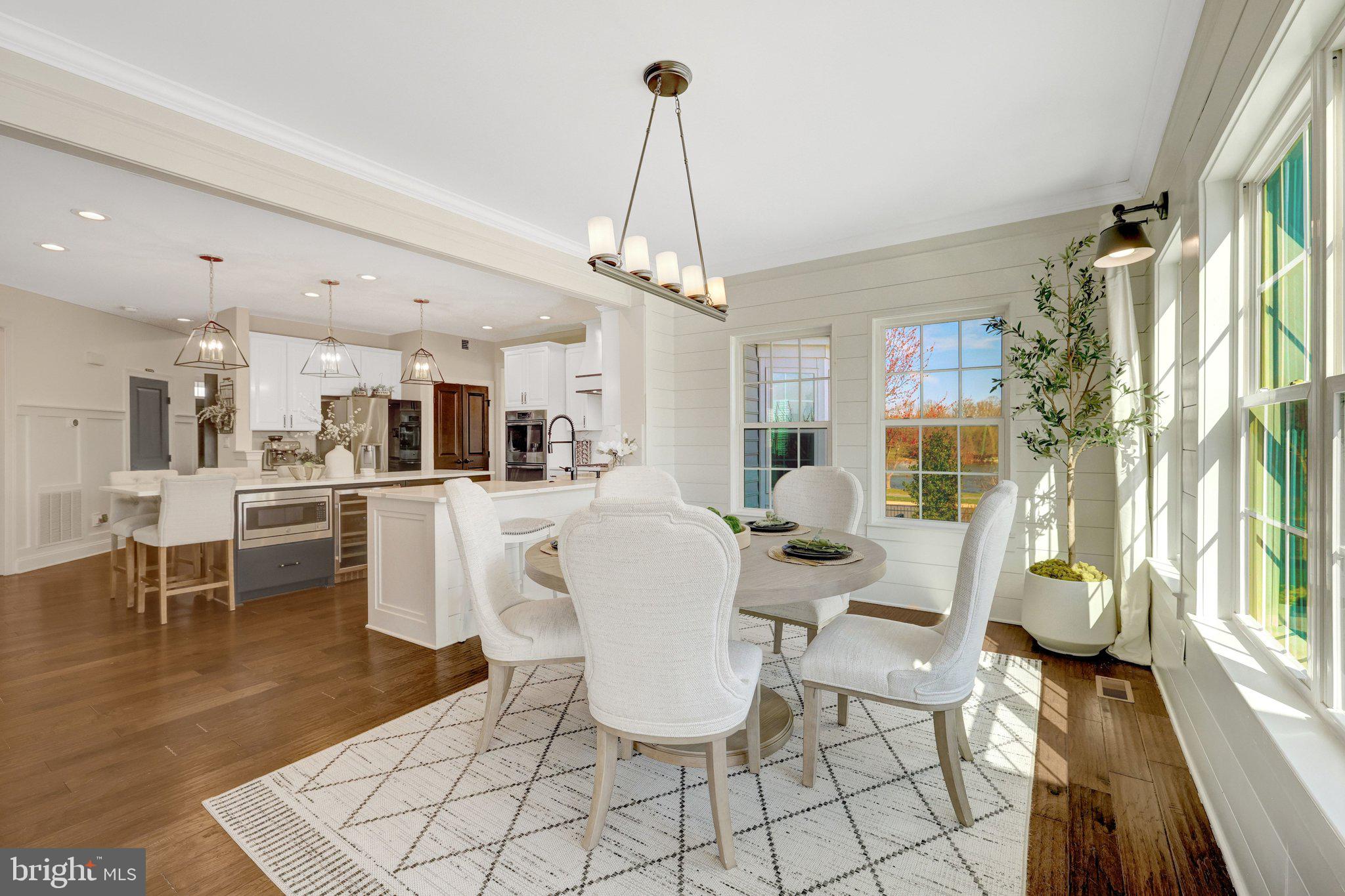 DAWSON'S CORNER - Residential