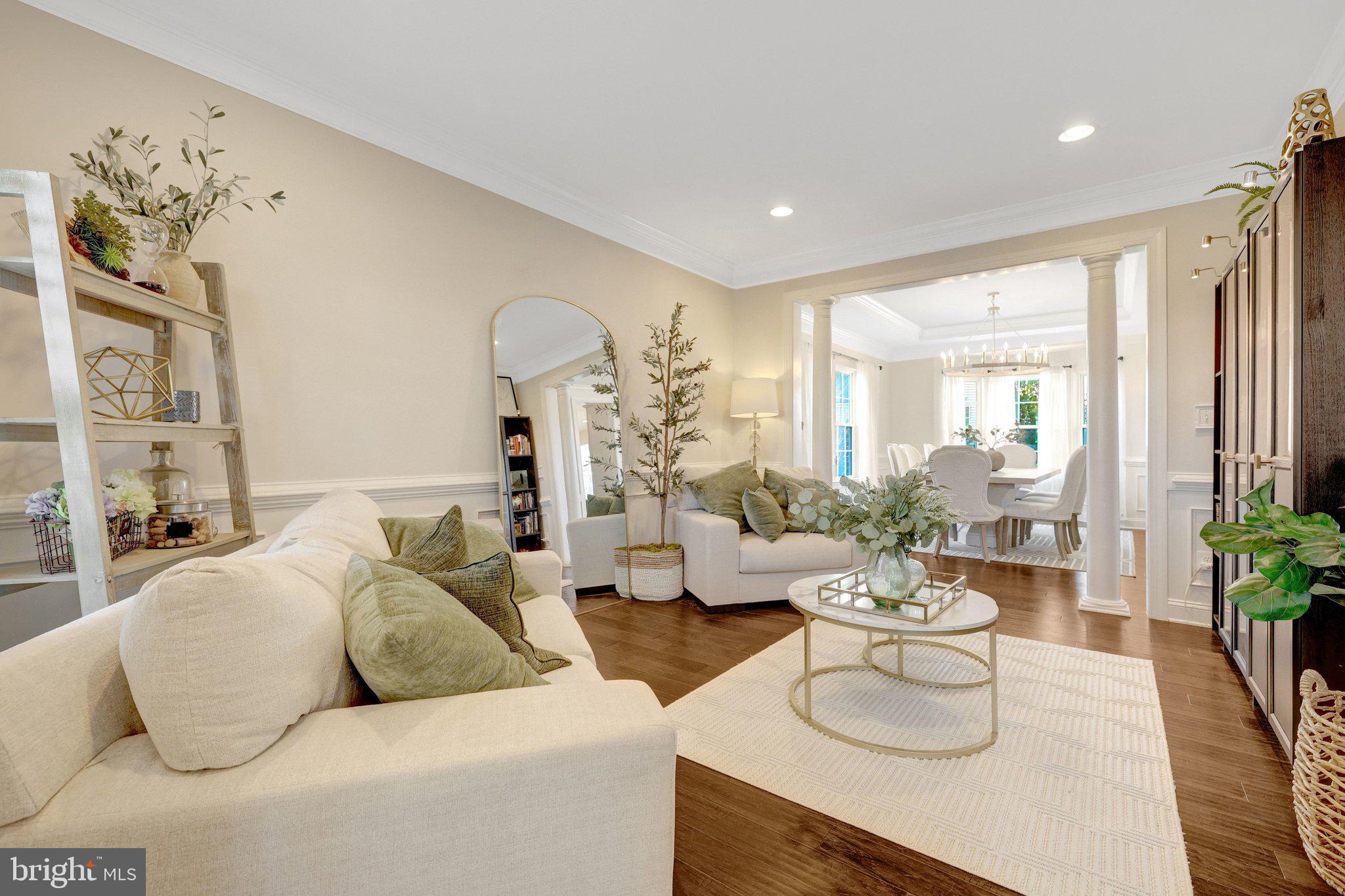 DAWSON'S CORNER - Residential