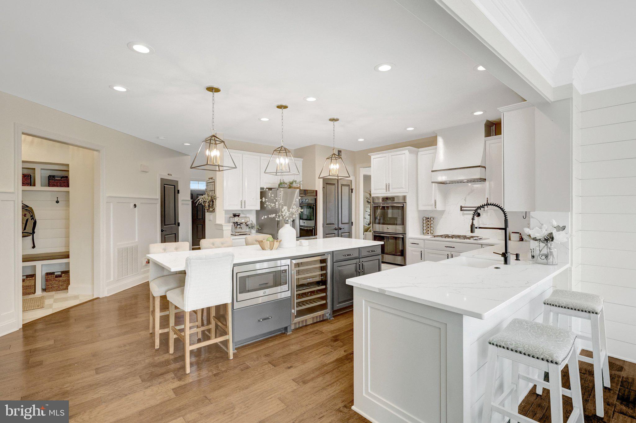 DAWSON'S CORNER - Residential