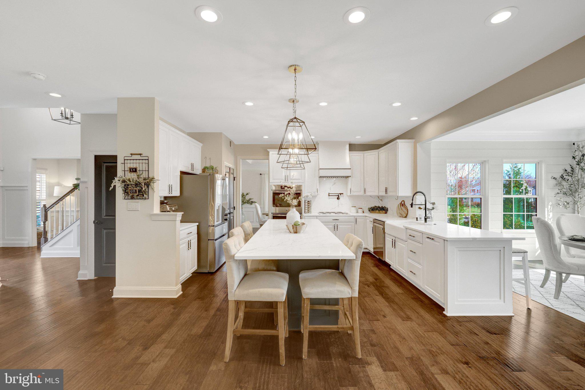 DAWSON'S CORNER - Residential